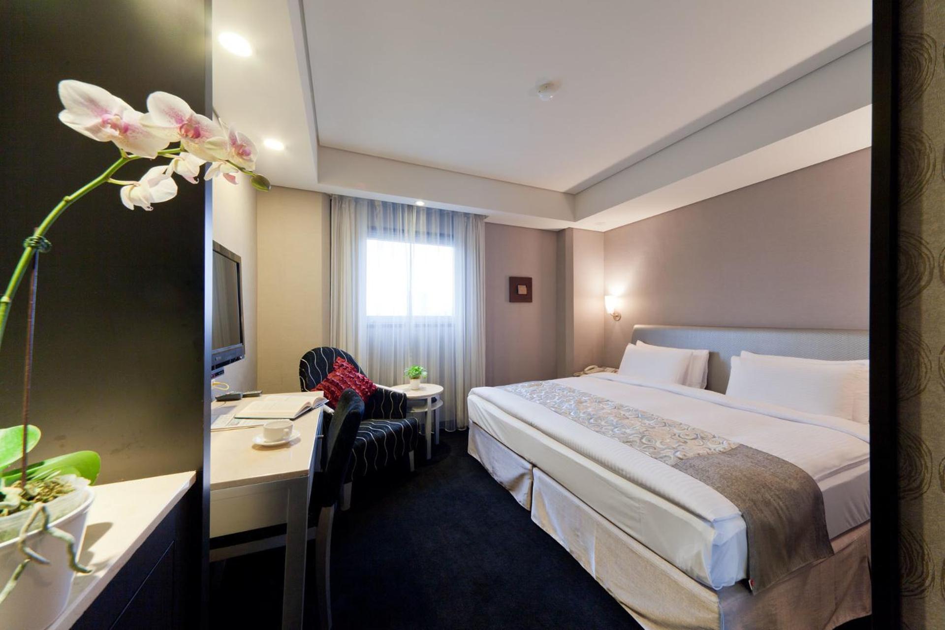 Double Room with Sea View photo 2