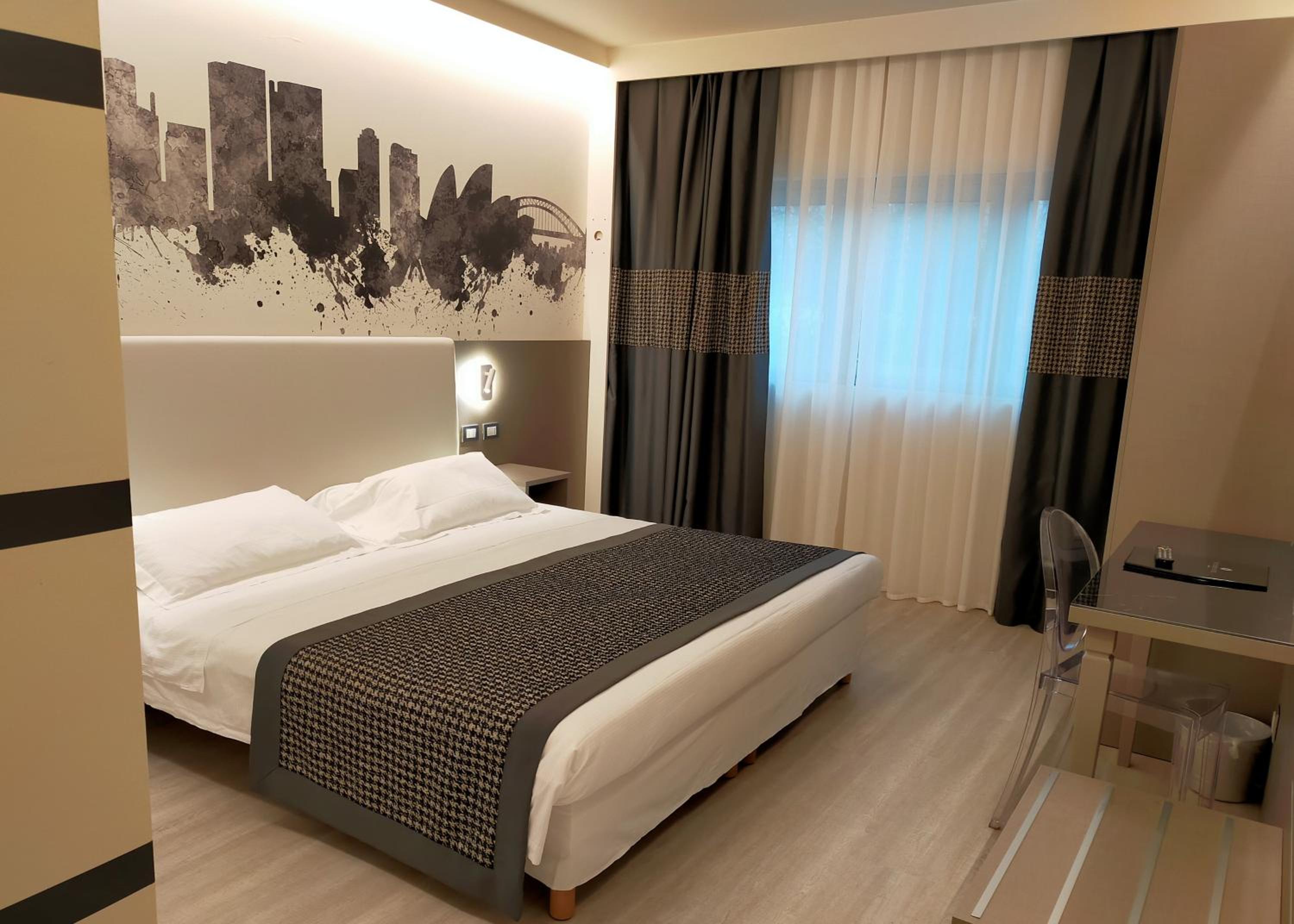 Deluxe Room - Photo 4