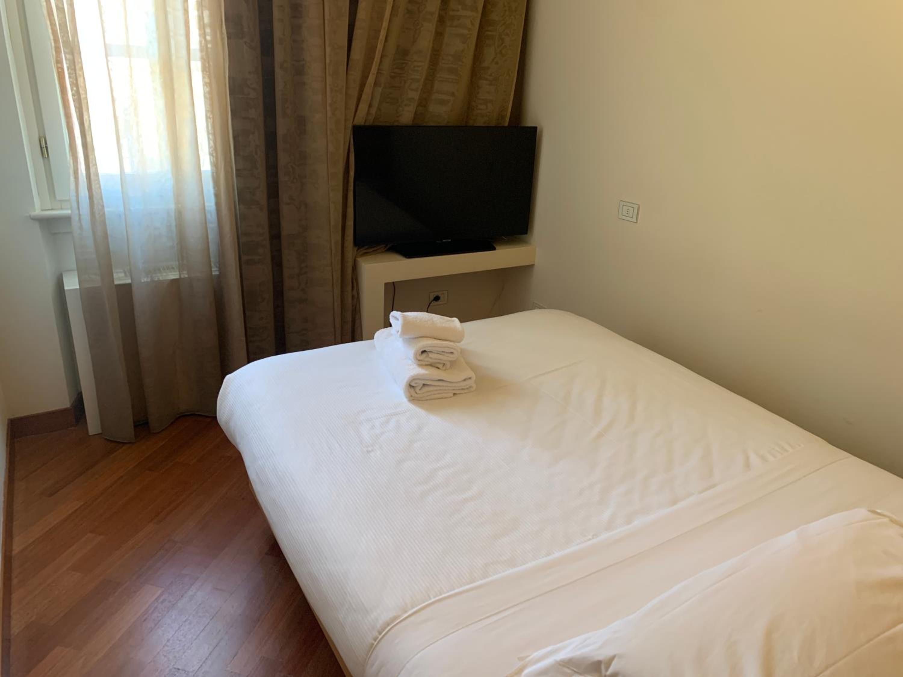 Double Room with French Bed