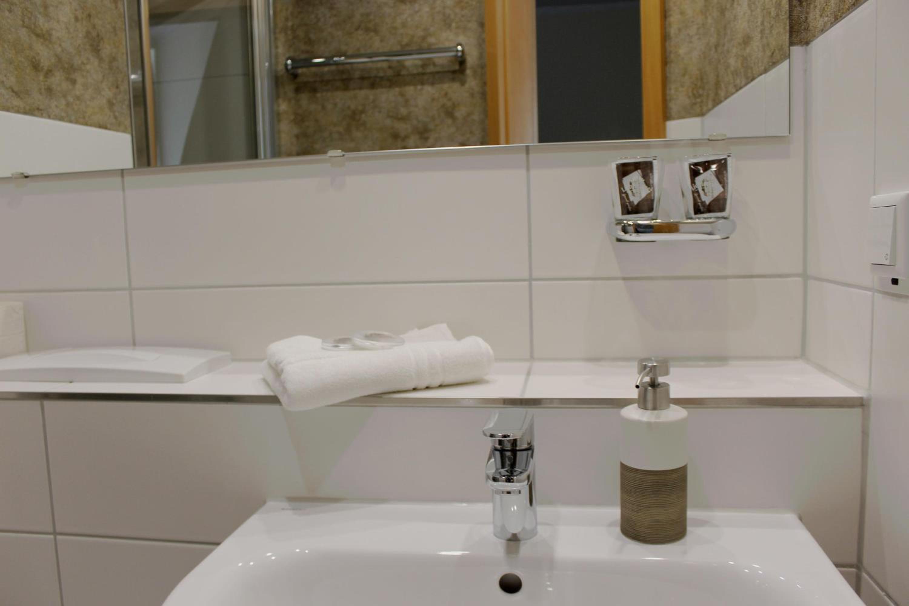 Comfort Single Room with Shower photo 3