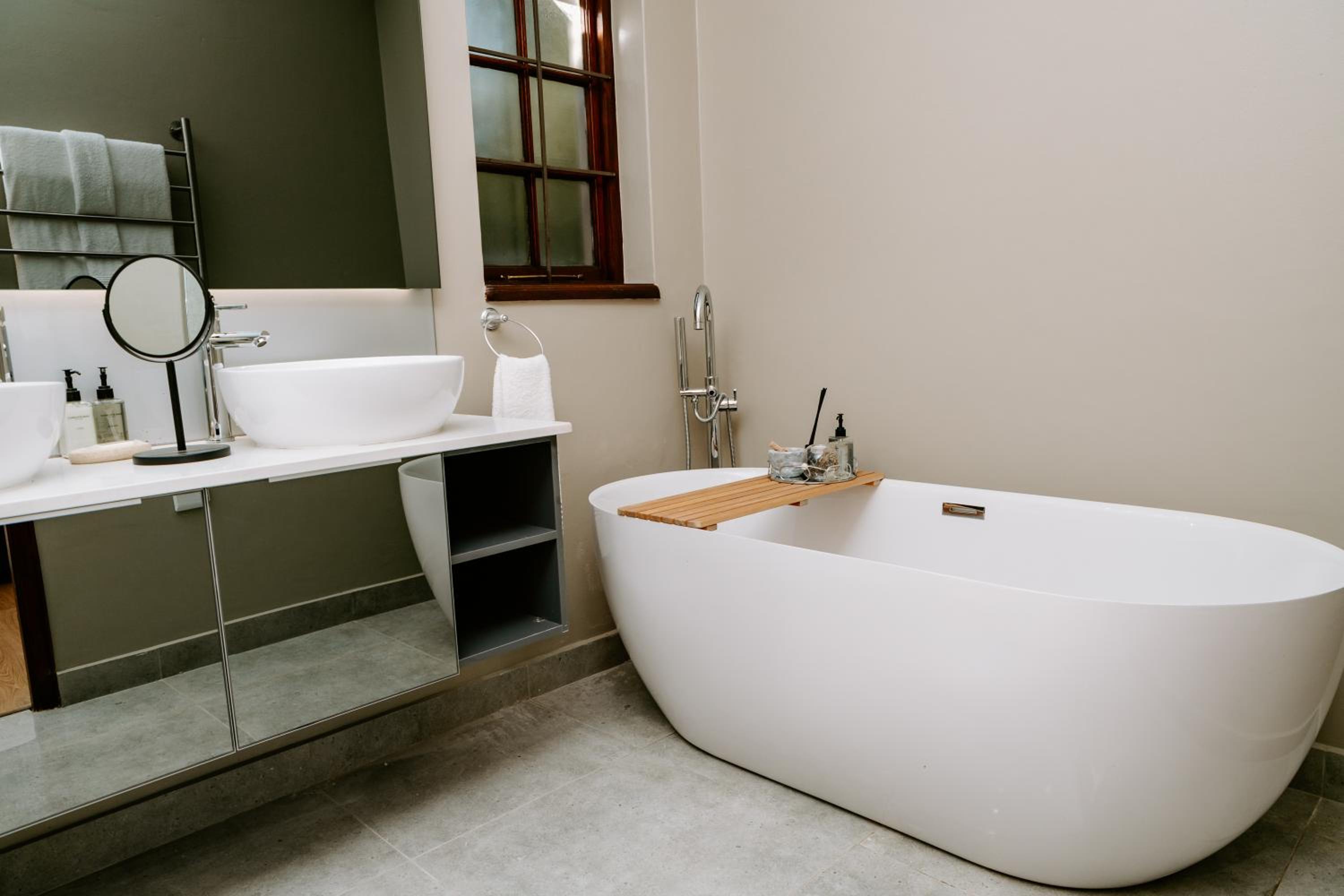 Luxury Garden Suite - Photo 11