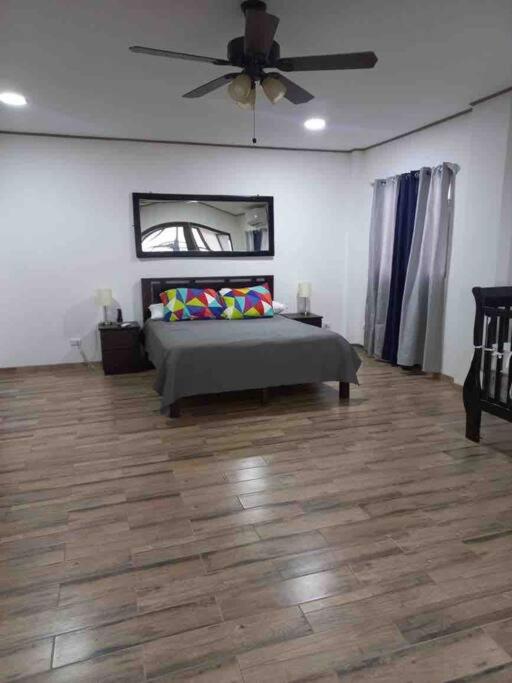 Four-Bedroom House photo 1