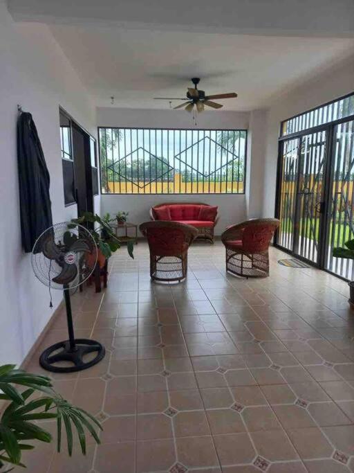 Four-Bedroom House photo 2