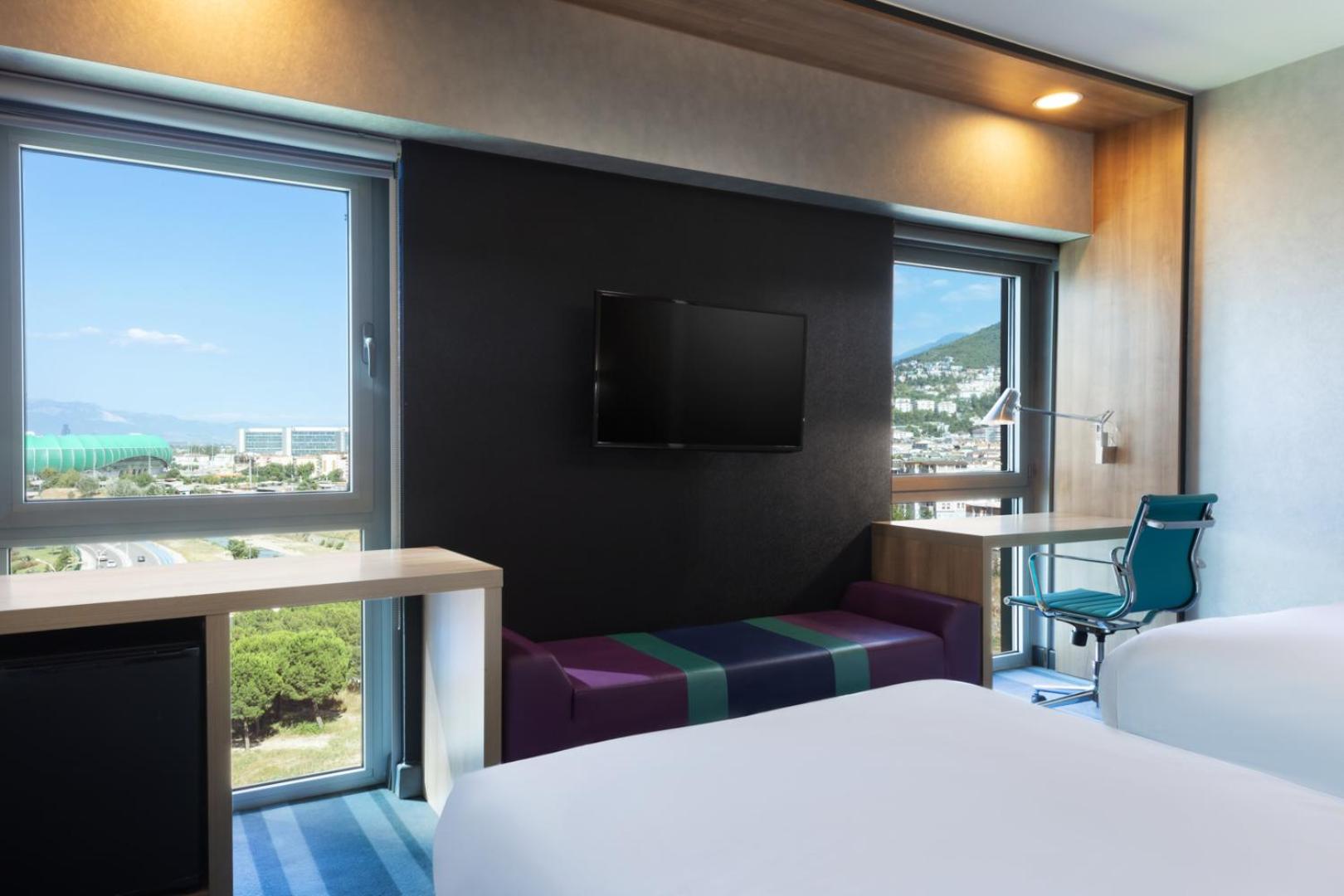 Aloft Twin Guest Room