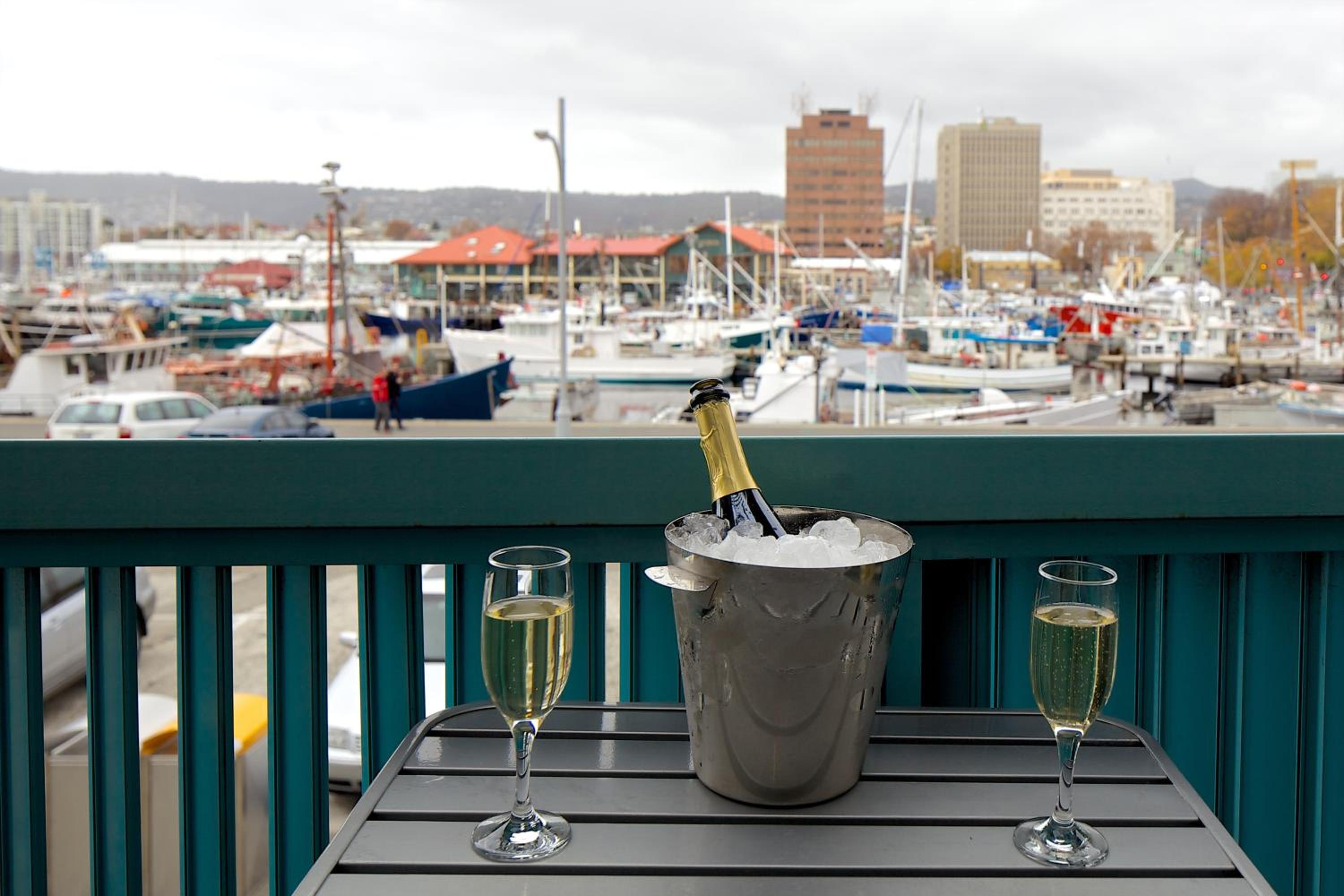 Studio with Harbor View thumbnail 6