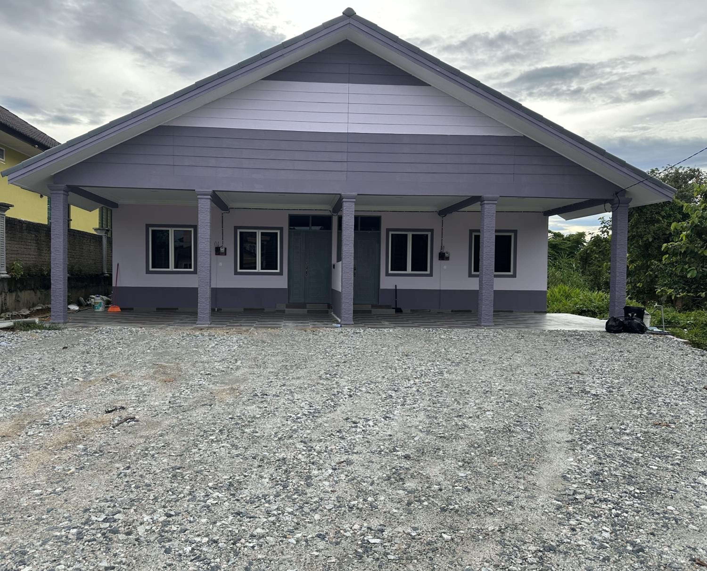 Three-Bedroom House photo 1