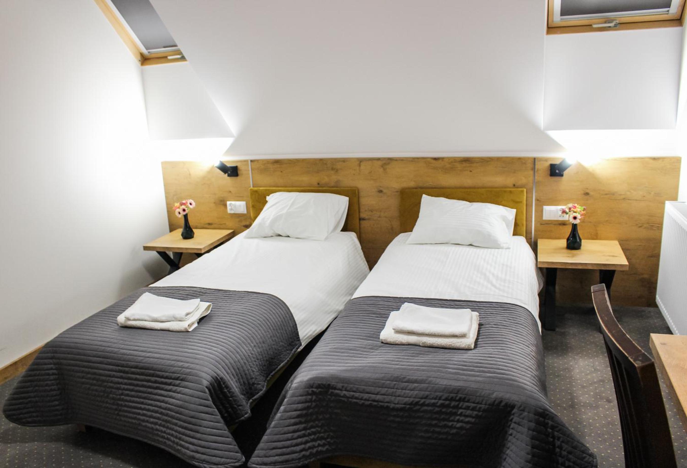 Standard Twin Room photo 2