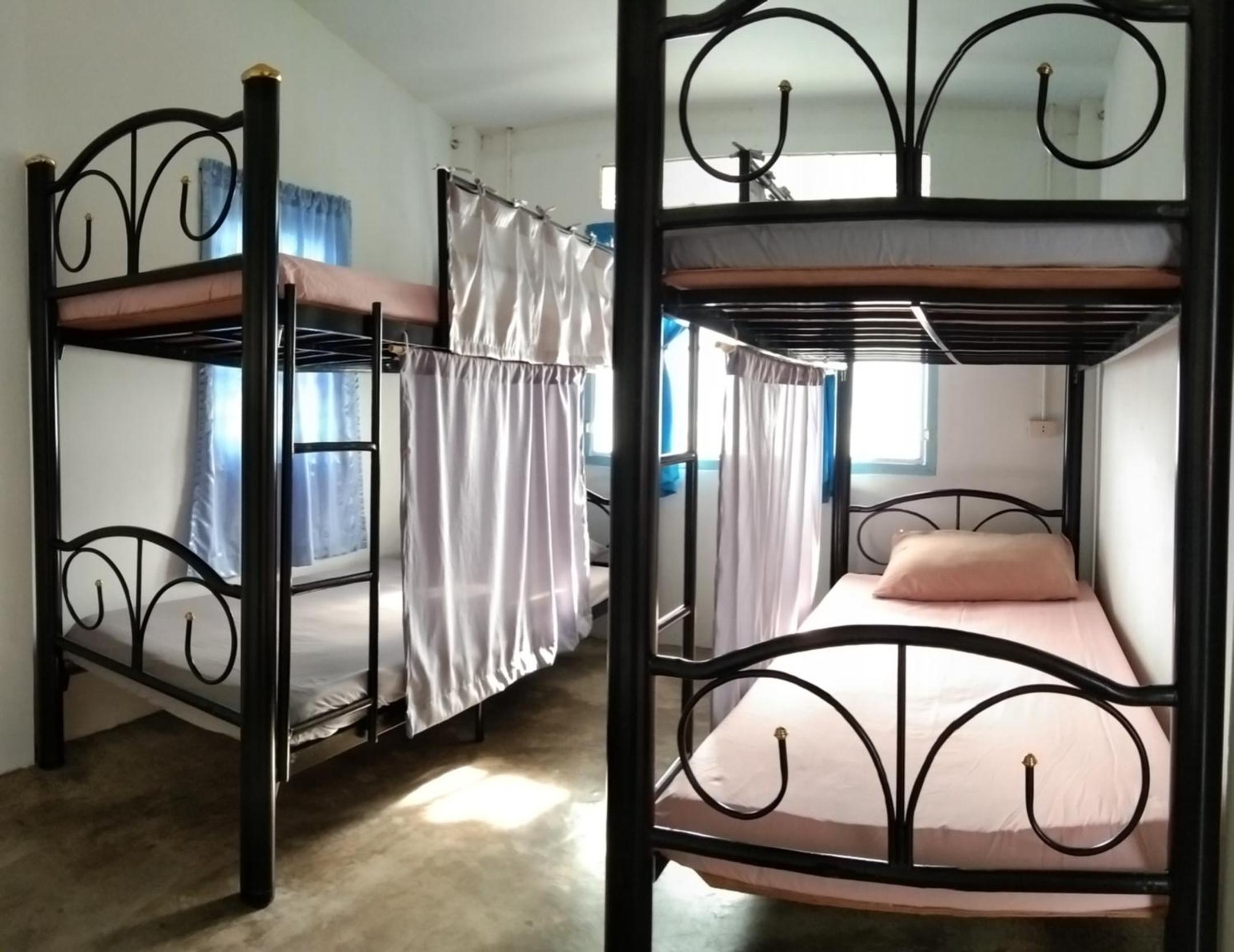 Bed in 4-Bed Dormitory Room photo 2