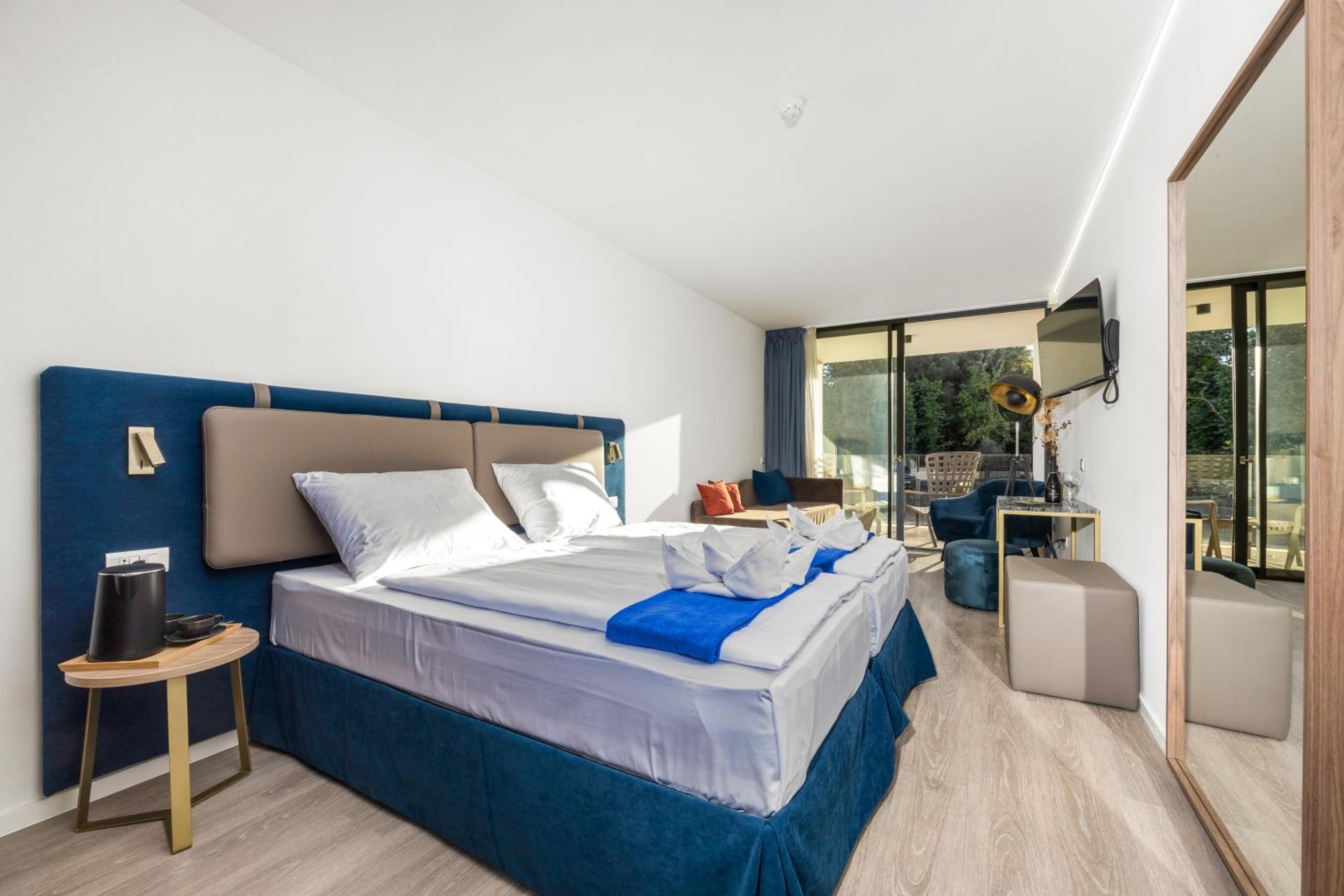 Triple Room with Balcony - Photo 1
