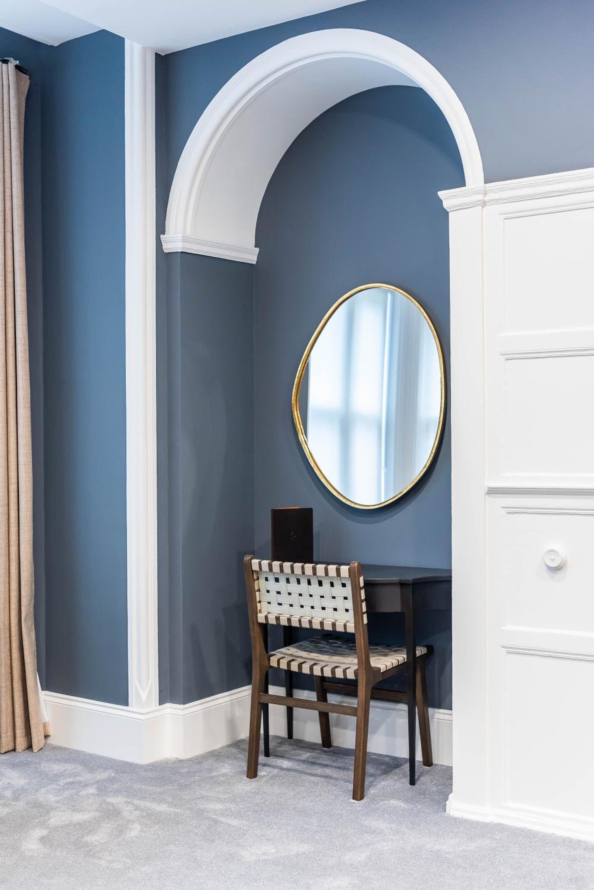 Deluxe King Suite - Photo 2