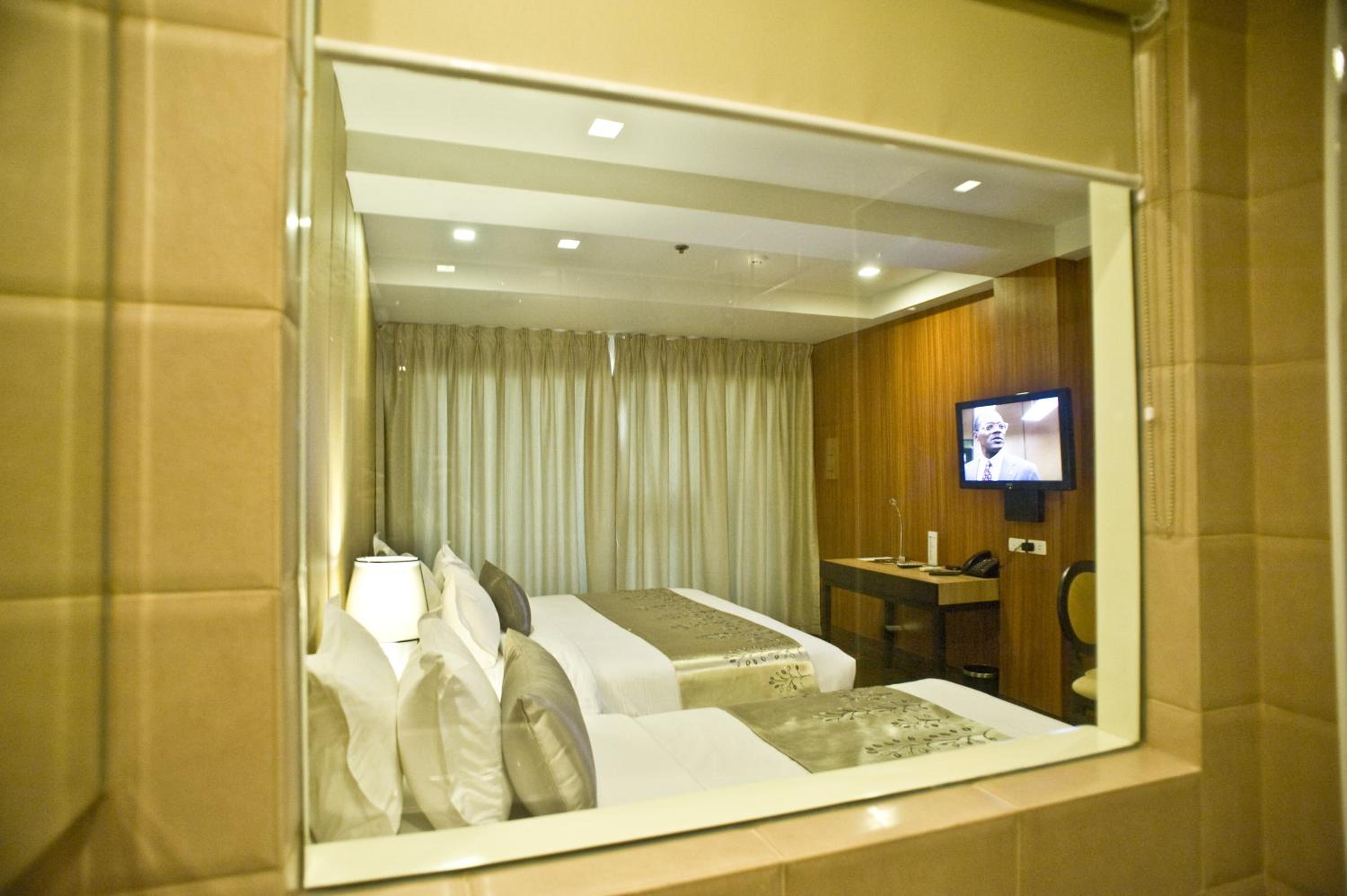 Deluxe Room - Photo 4