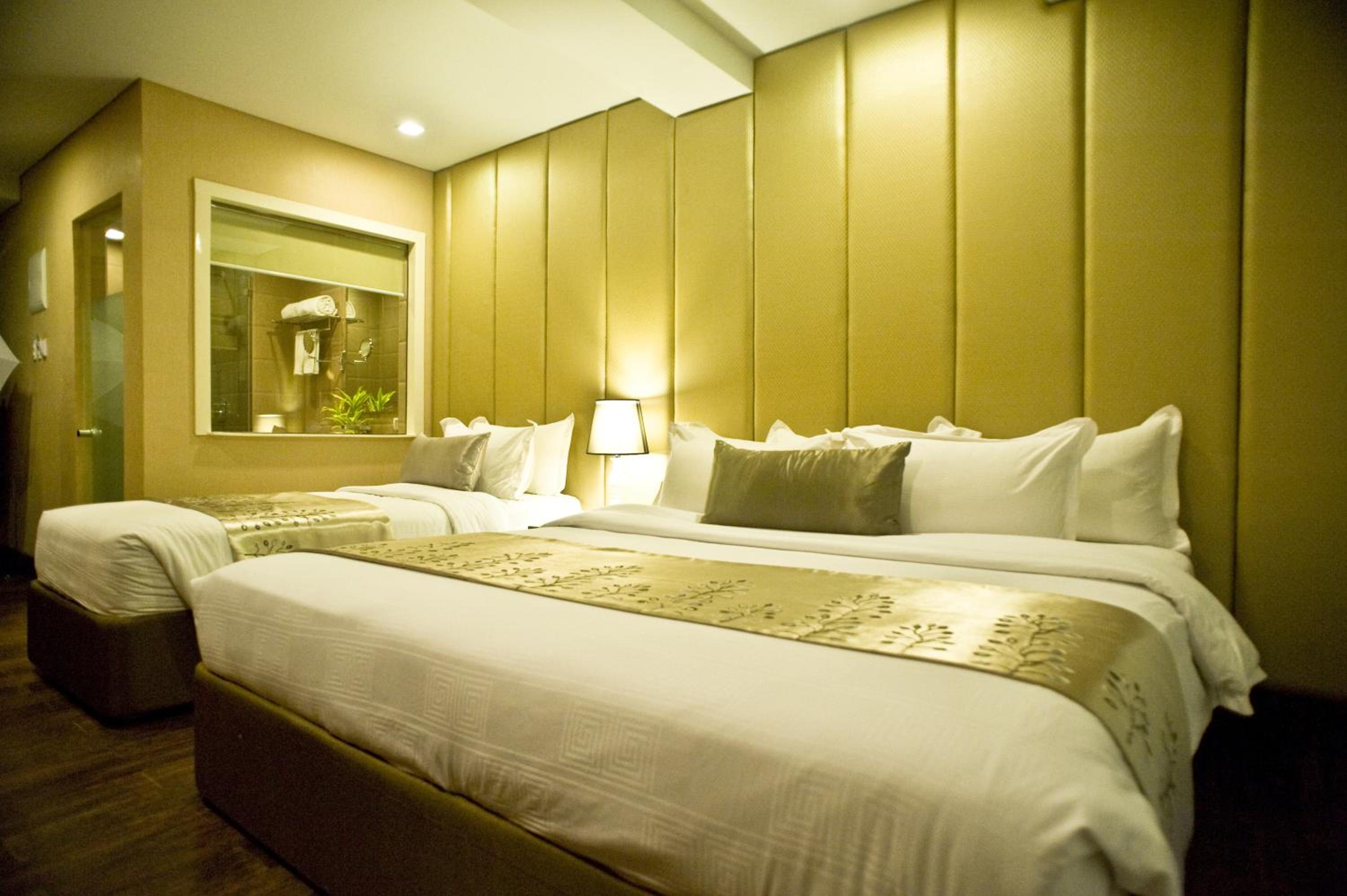 Deluxe Room - Photo 5