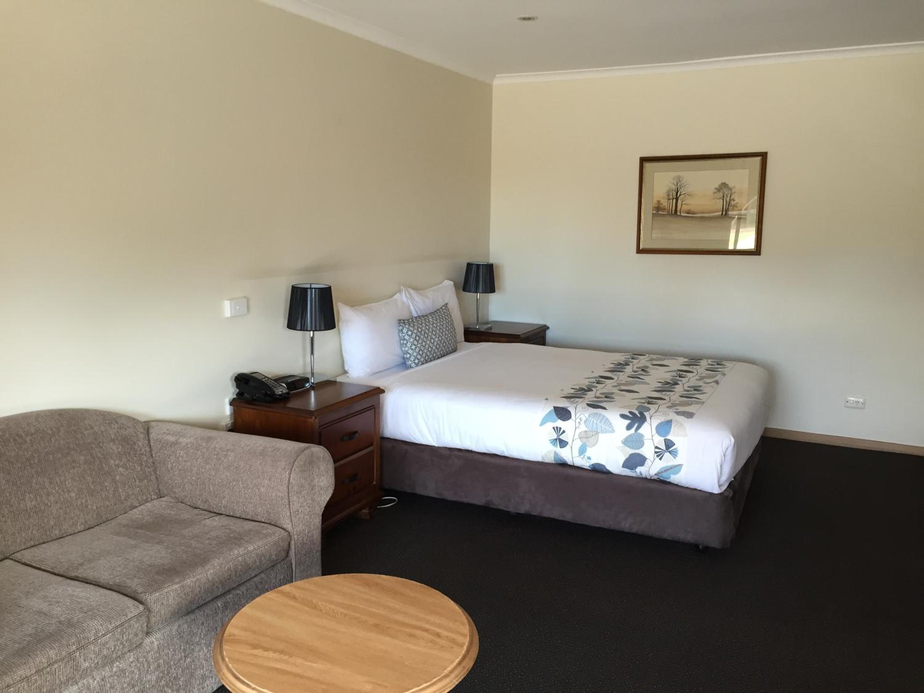 Queen Room - Photo 7