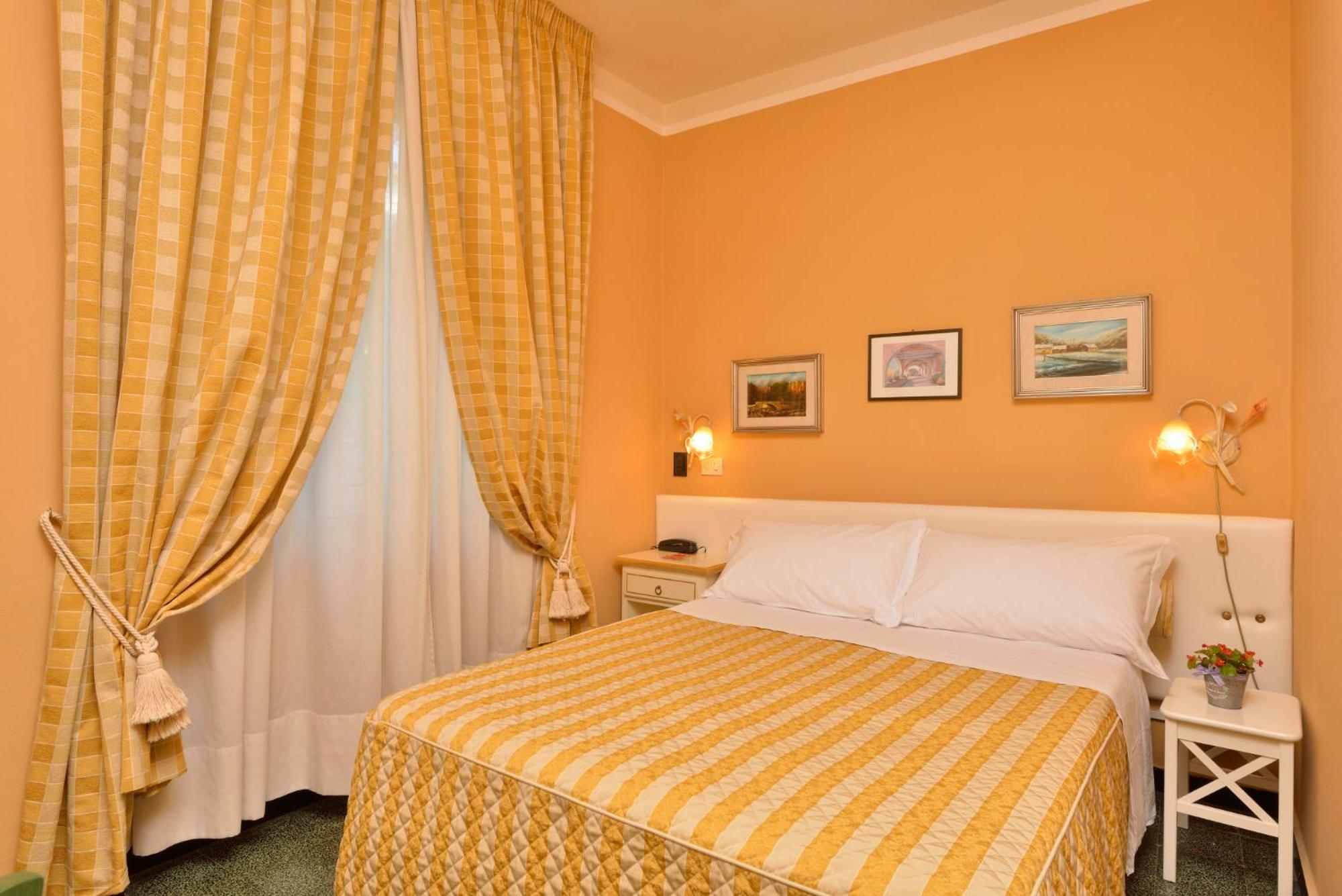Double or Twin Room - Photo 1