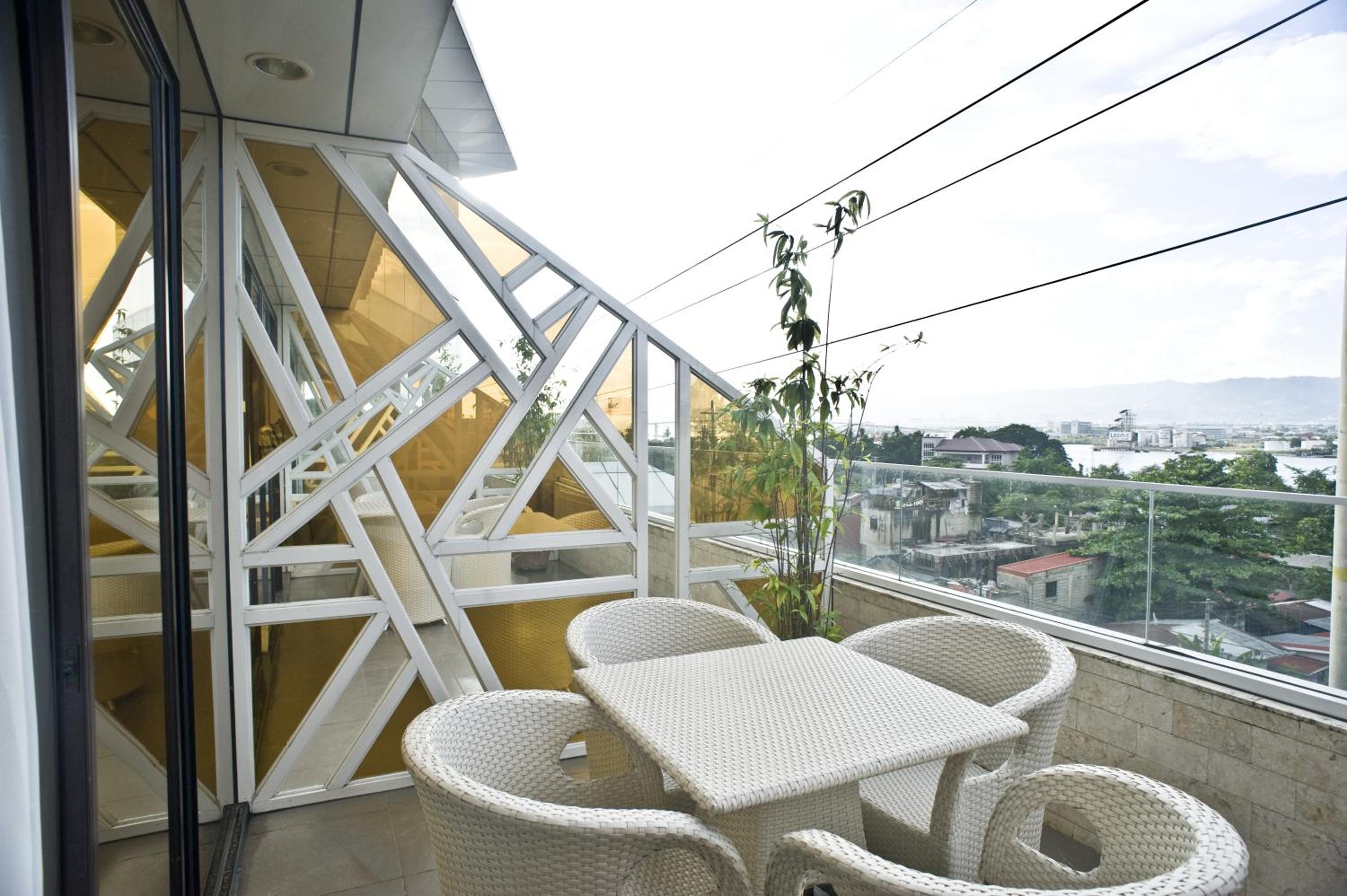 Suite - Photo 2