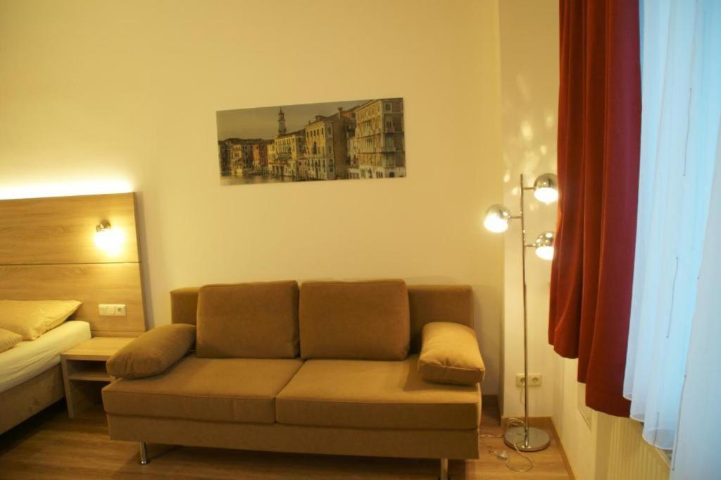 Family Suite - Photo 11