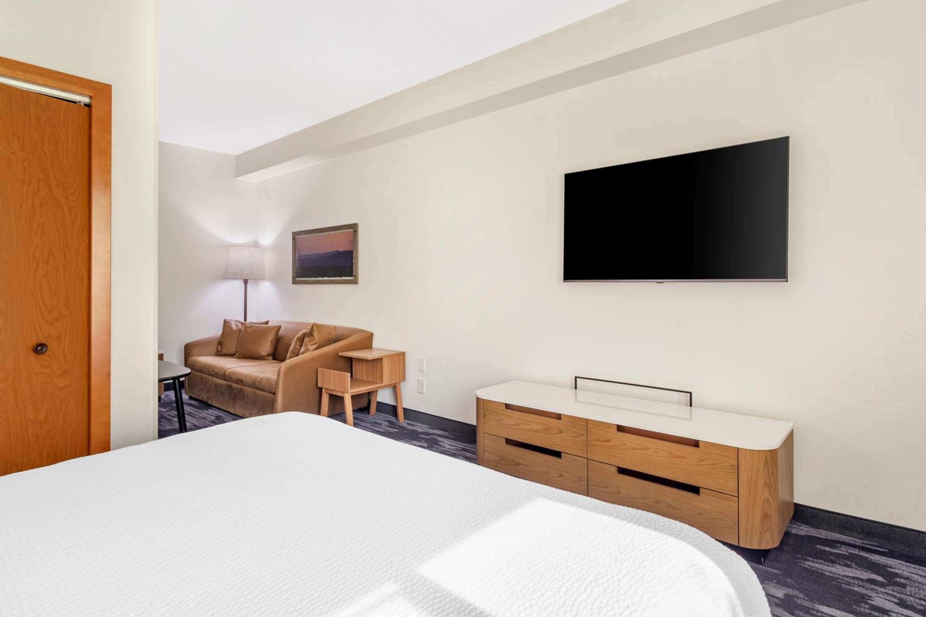 Standard King Room - Photo 1