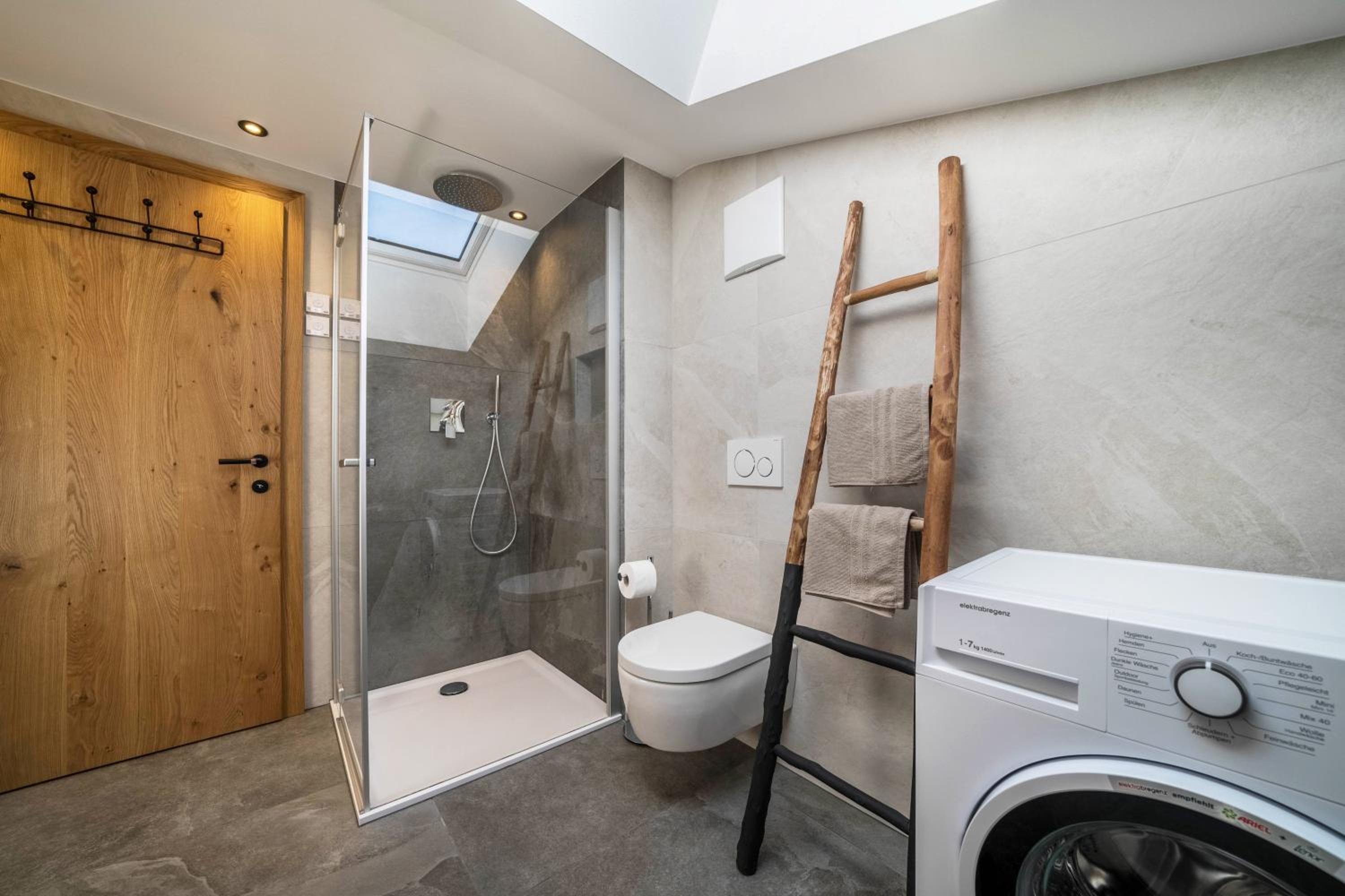 Two-Bedroom Deluxe Apartment with Garden View photo 3