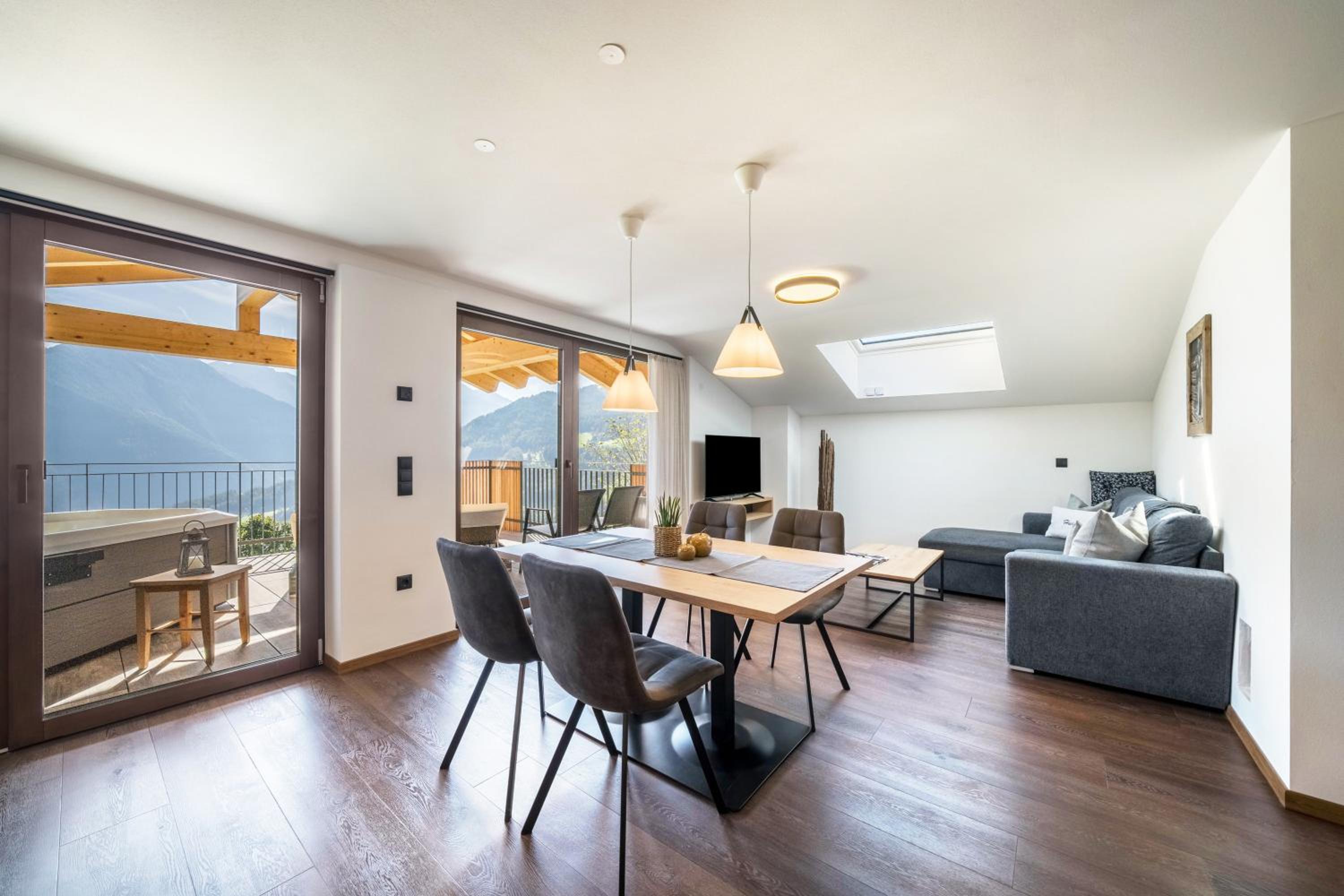 Two-Bedroom Deluxe Apartment with Garden View