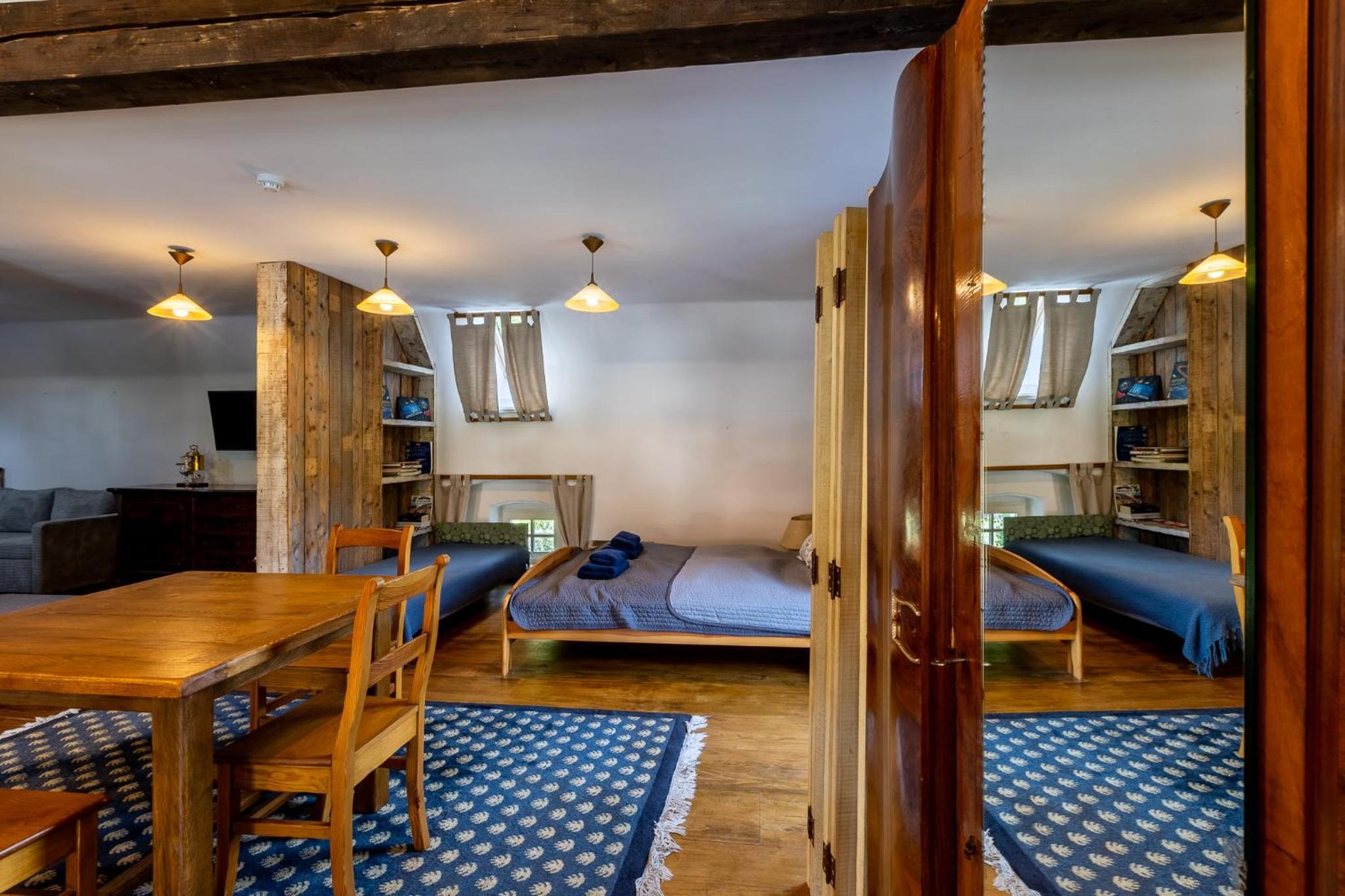 Junior Suite with Balcony - Photo 2