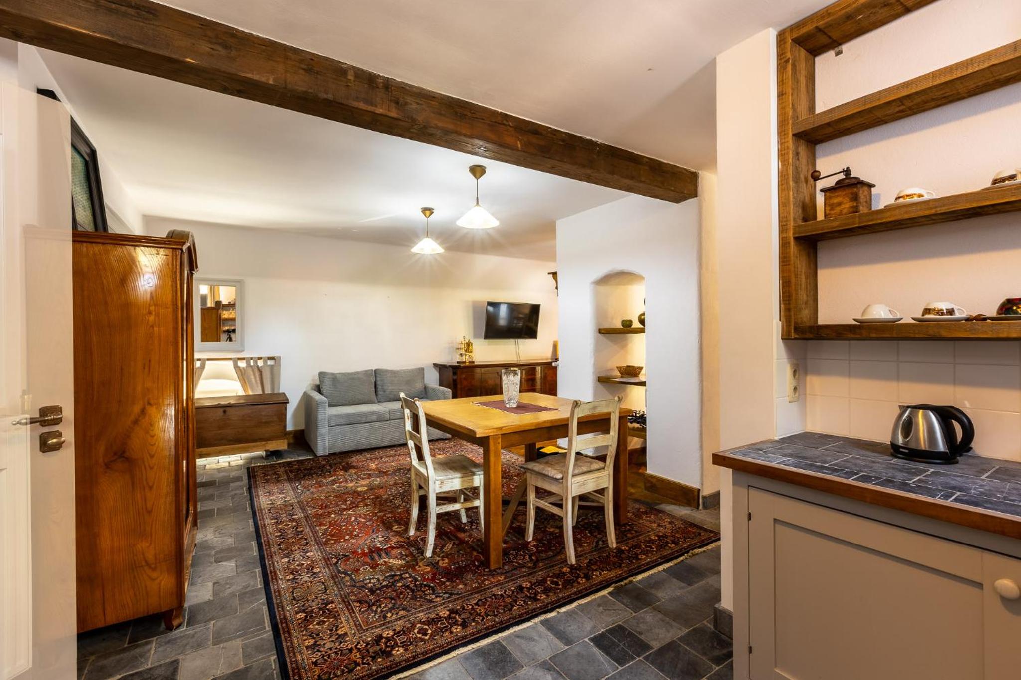 Junior Suite with Balcony - Photo 7