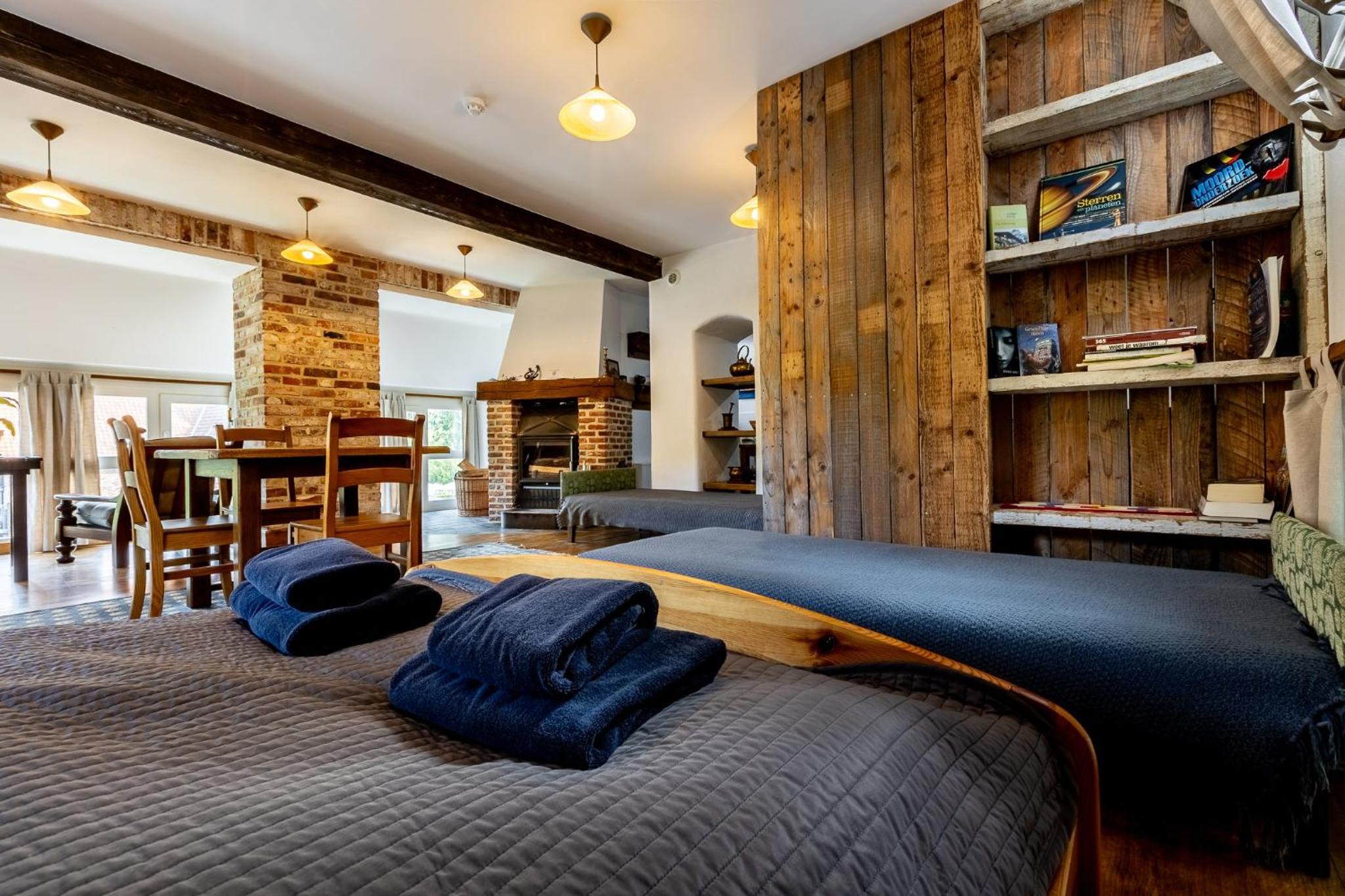 Junior Suite with Balcony - Photo 15