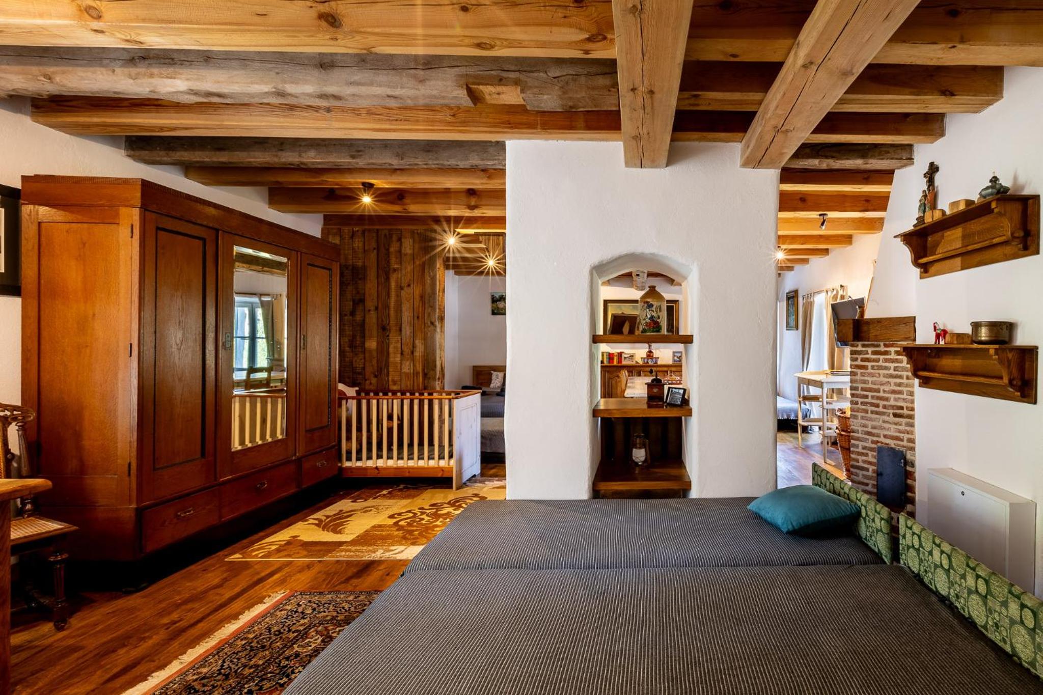 Junior Suite with Balcony - Photo 9