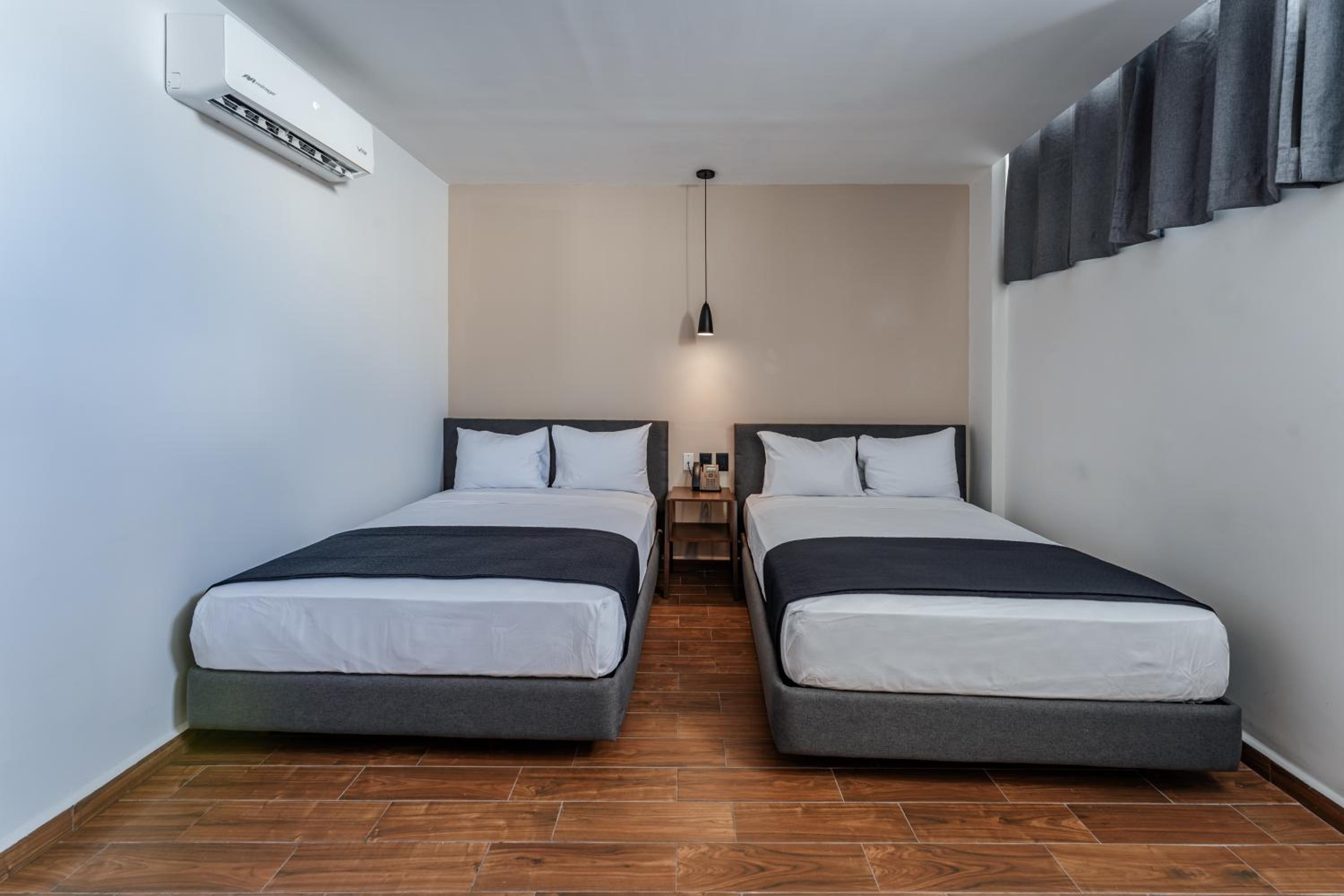 Twin Room - Photo 1