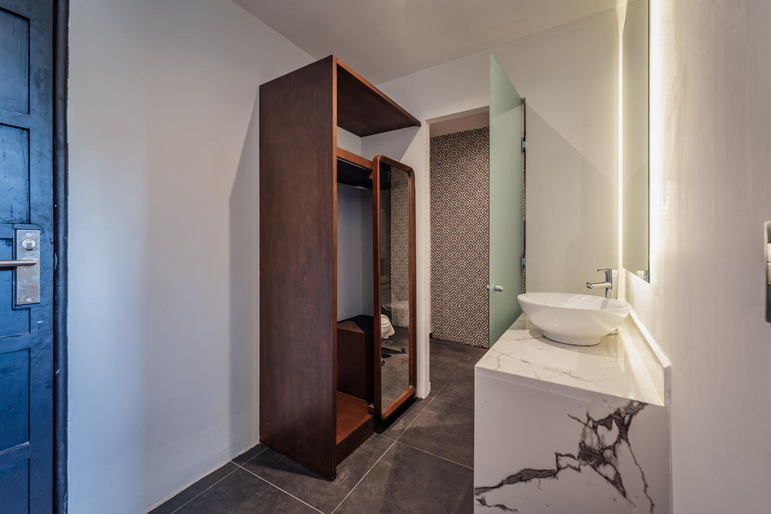 Twin Room - Photo 2