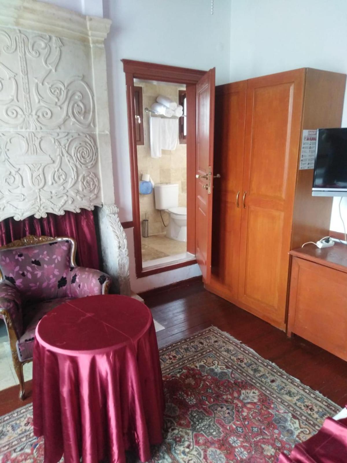 Deluxe Double Room With Shower photo 2