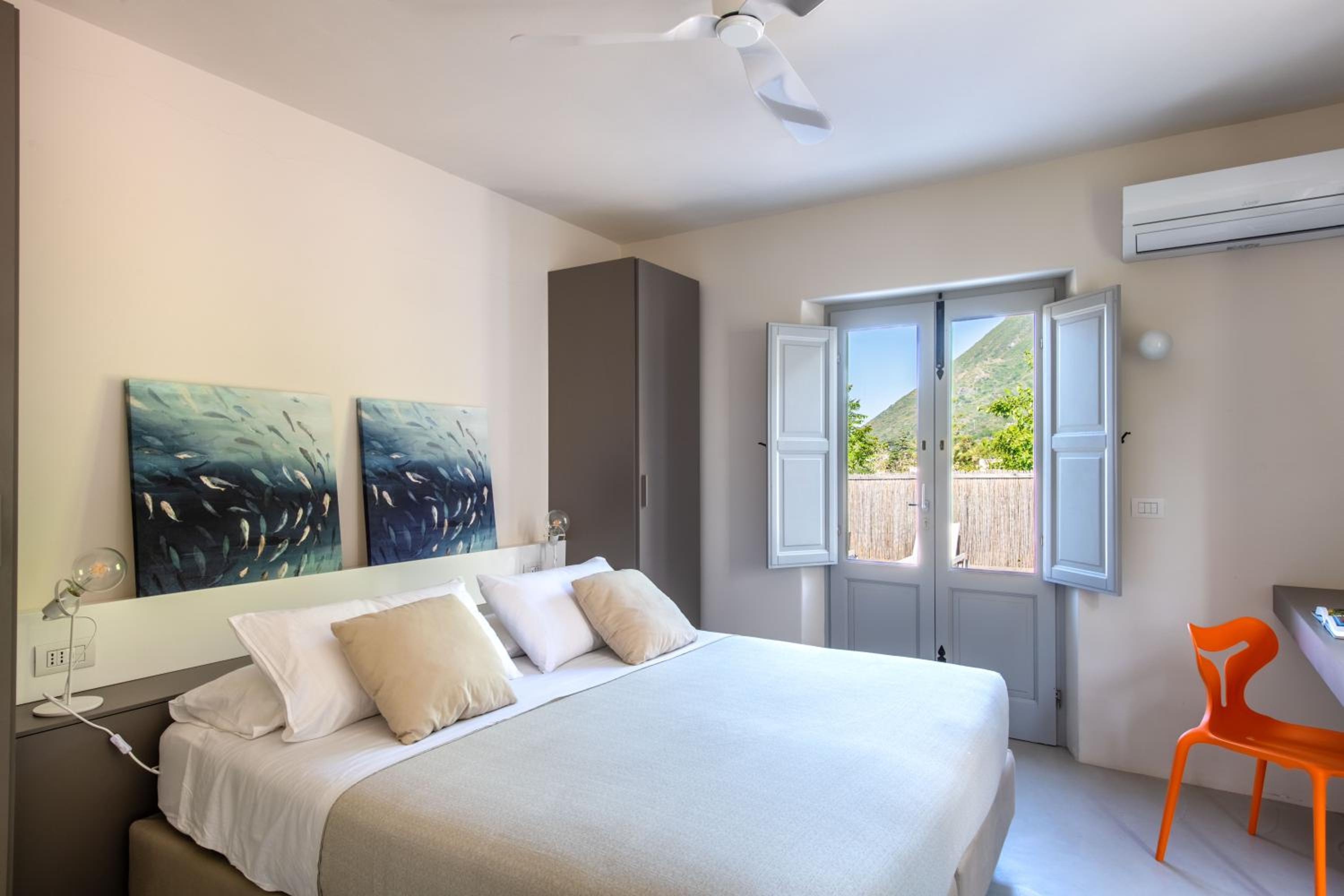 Deluxe Double or Twin Room photo 1