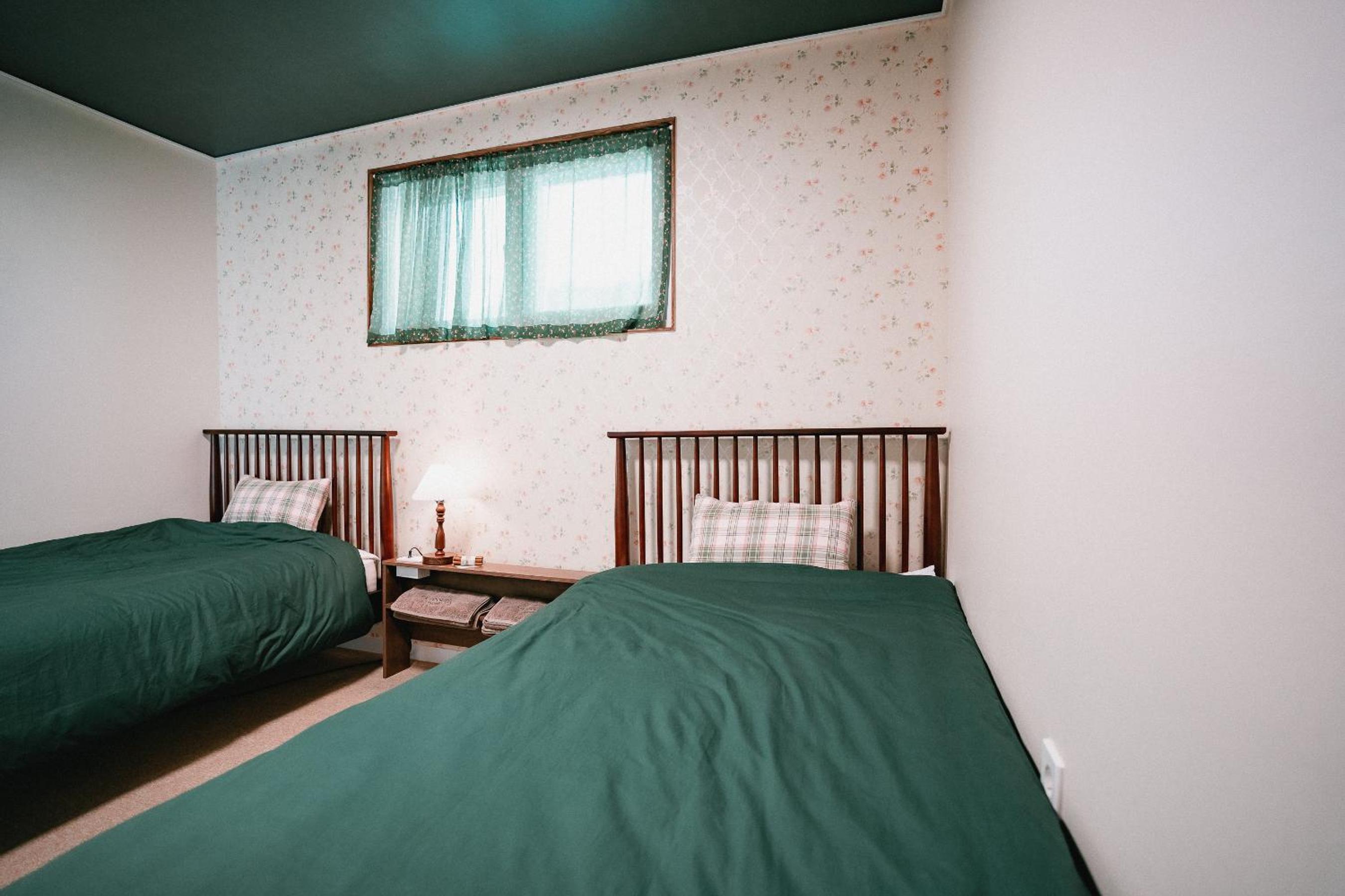 Double or Twin Room with Mountain View photo 1