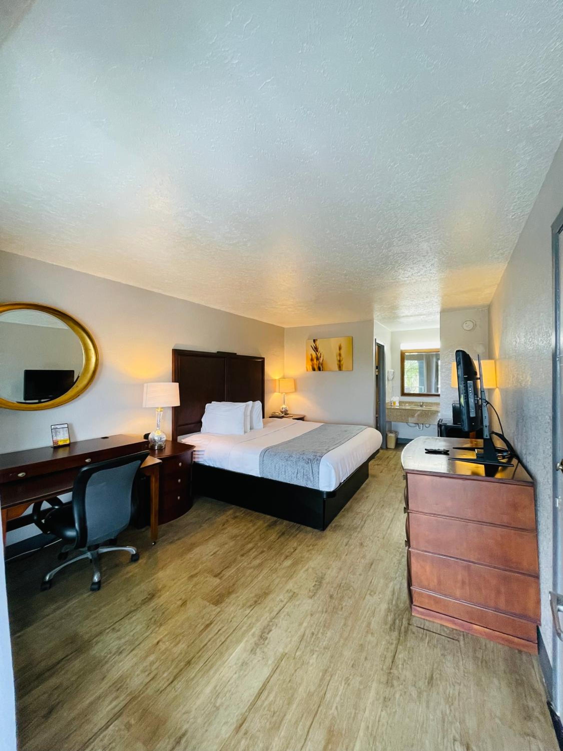 King Room- Non-Smoking photo 2