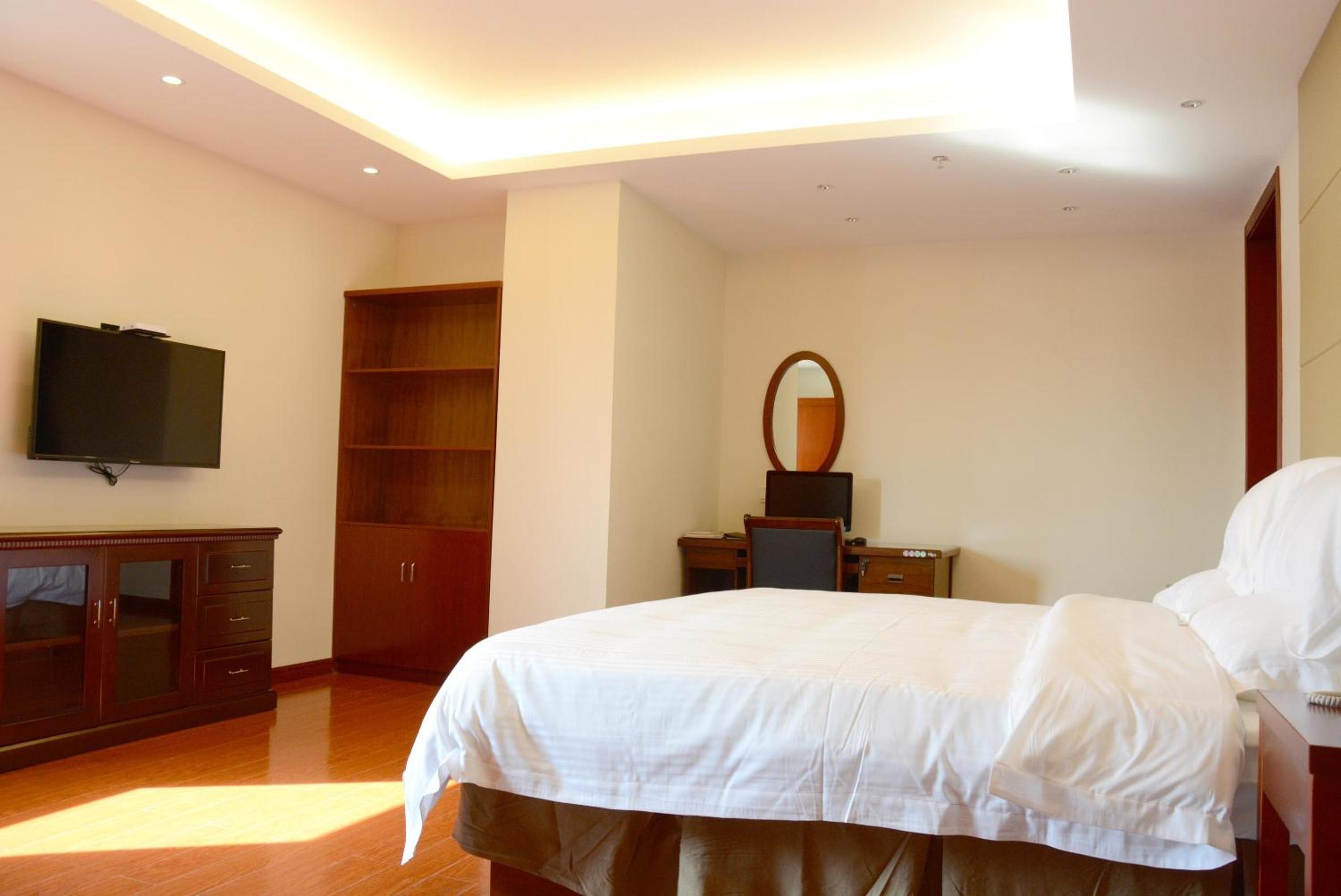 Mainland Chinese Citizens - Standard Twin Room - Photo 5