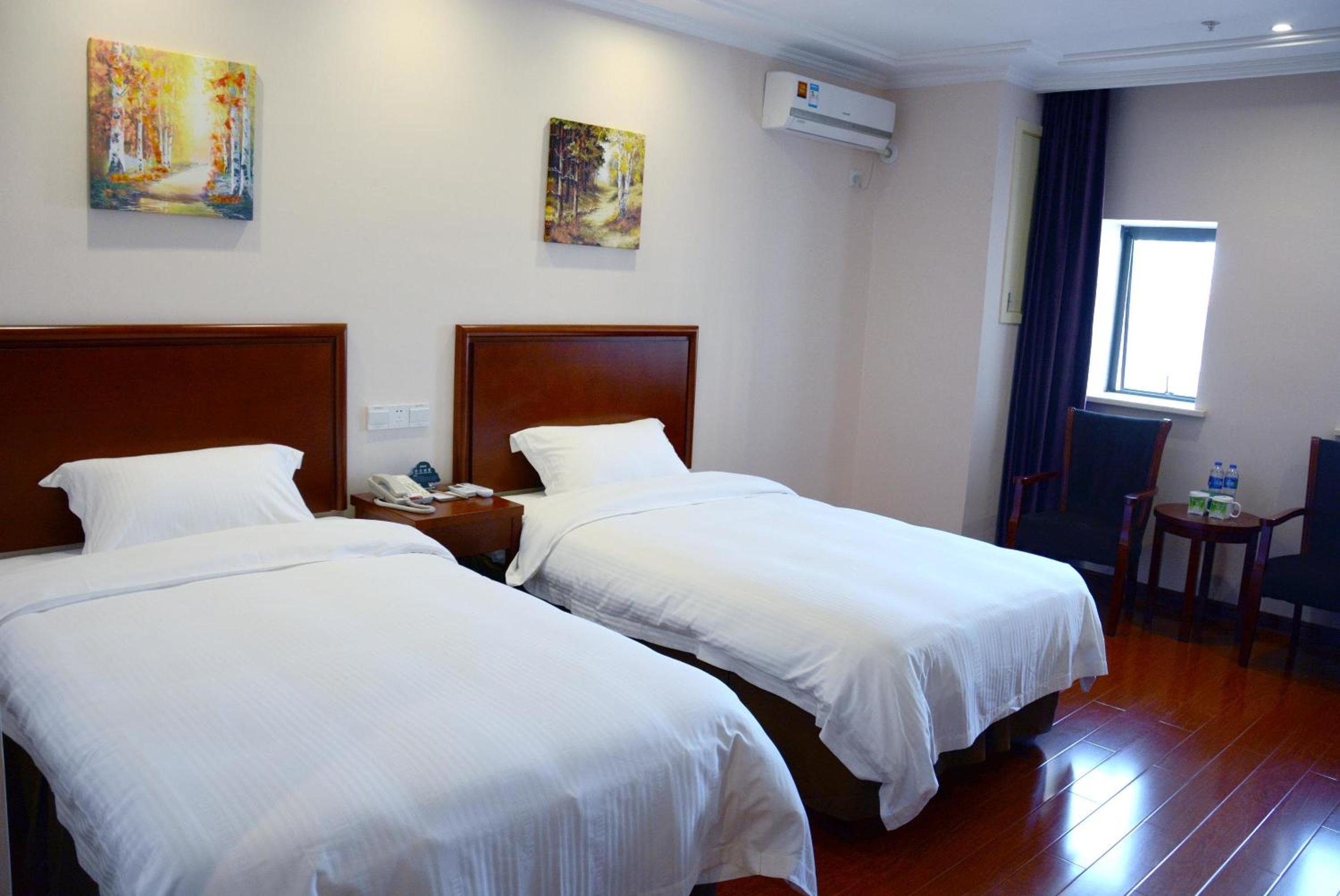 Mainland Chinese Citizens - Standard Twin Room - Photo 3