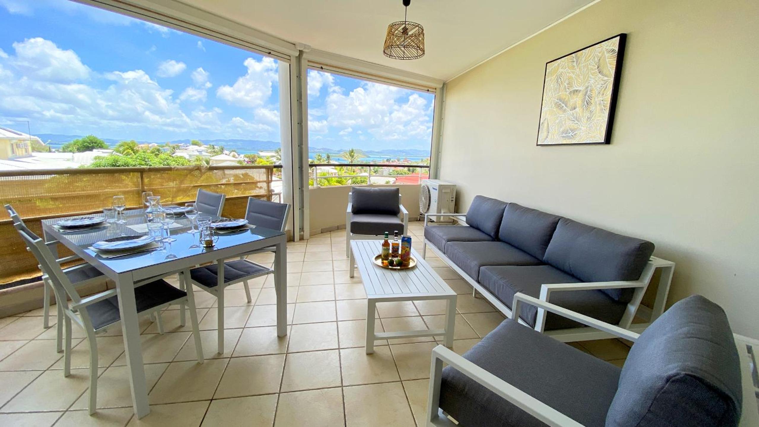 Two-Bedroom Apartment with Terrace and Sea View photo 1