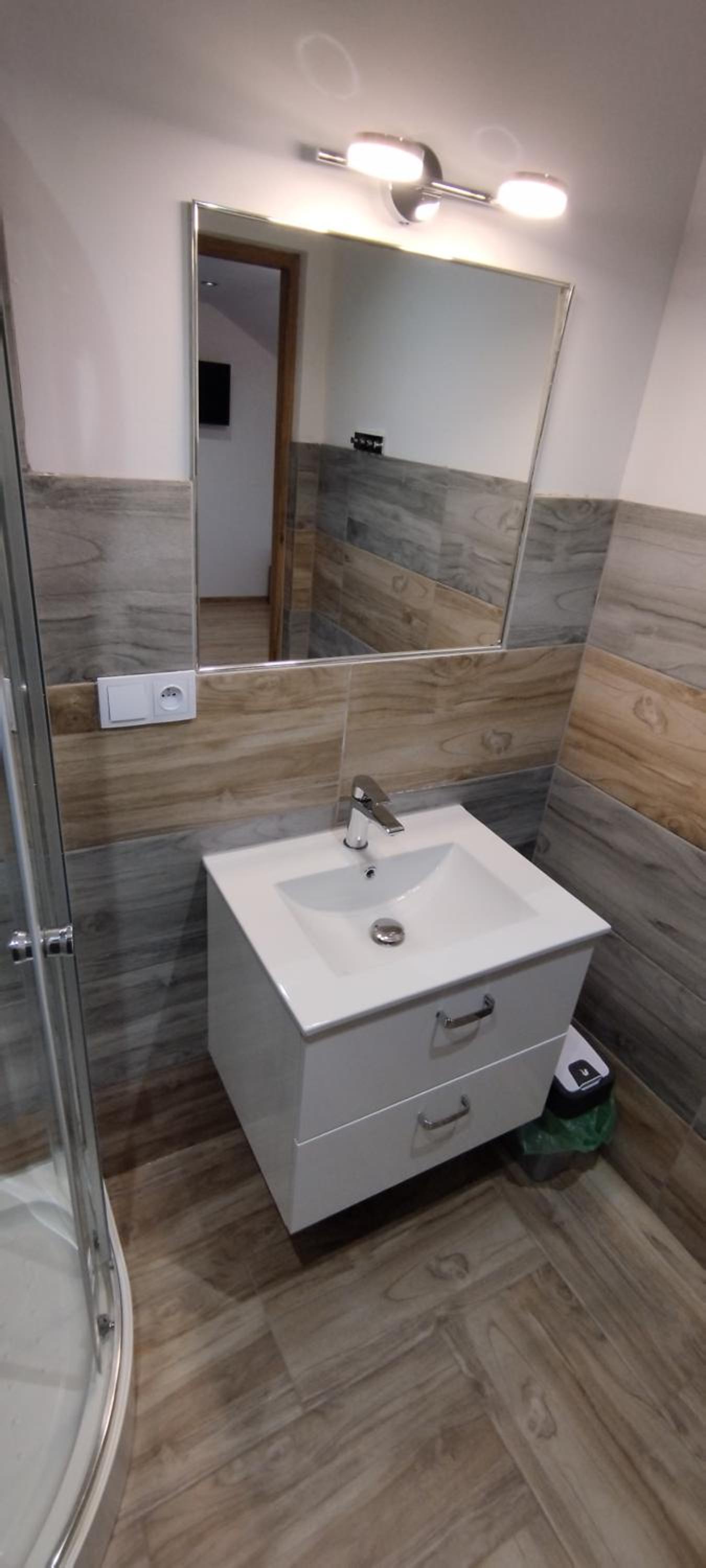 Quadruple Room with Shared Bathroom photo 2