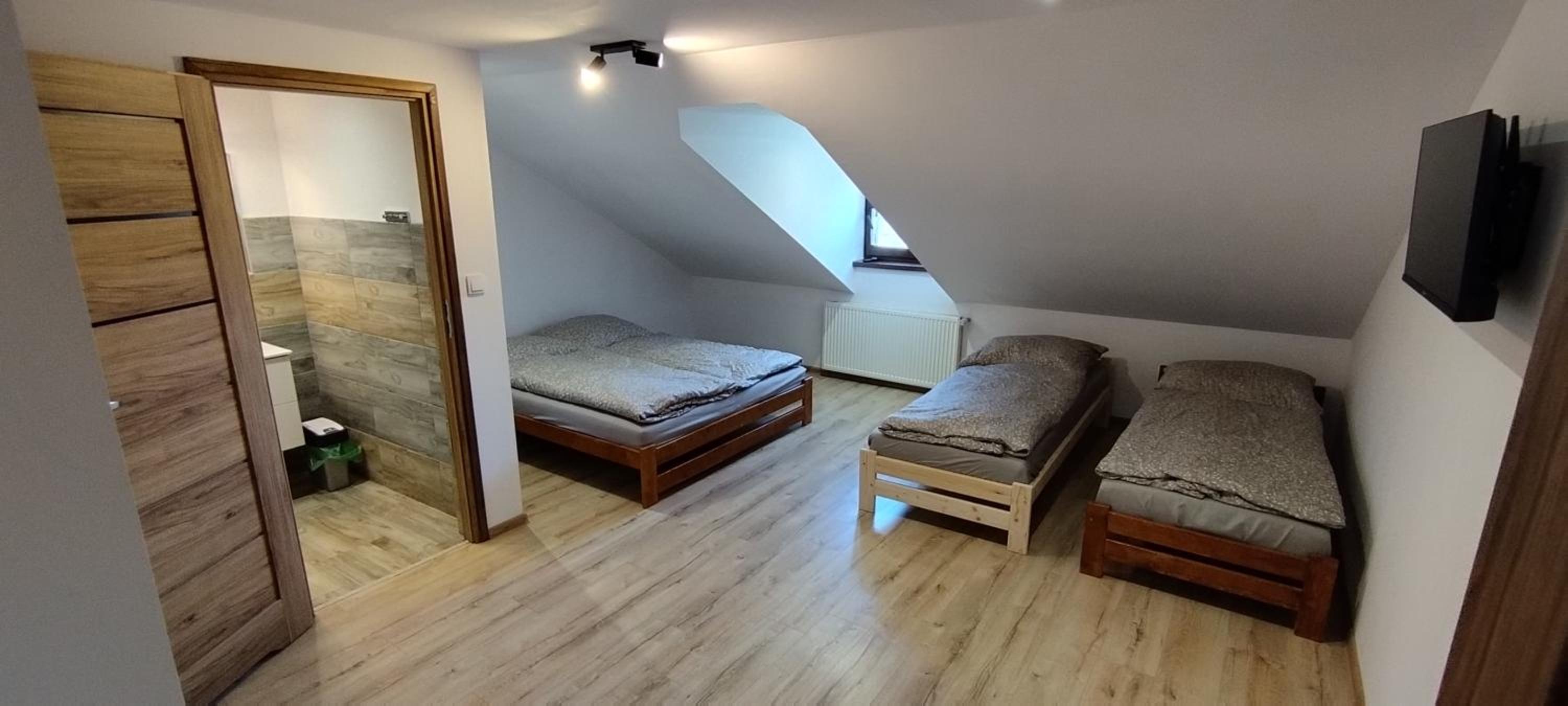 Quadruple Room with Shared Bathroom photo 1