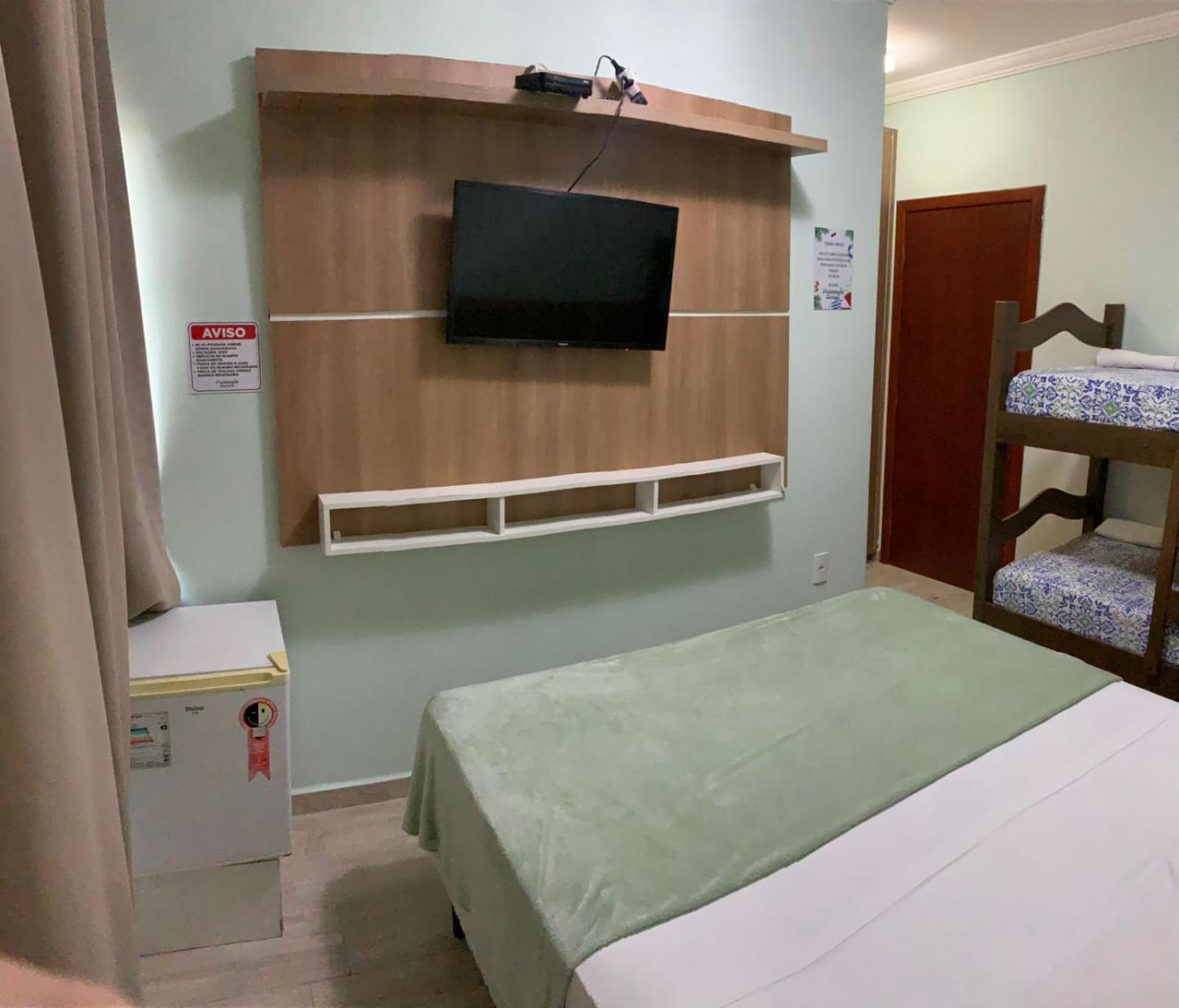 Economy Quadruple Room - Photo 3