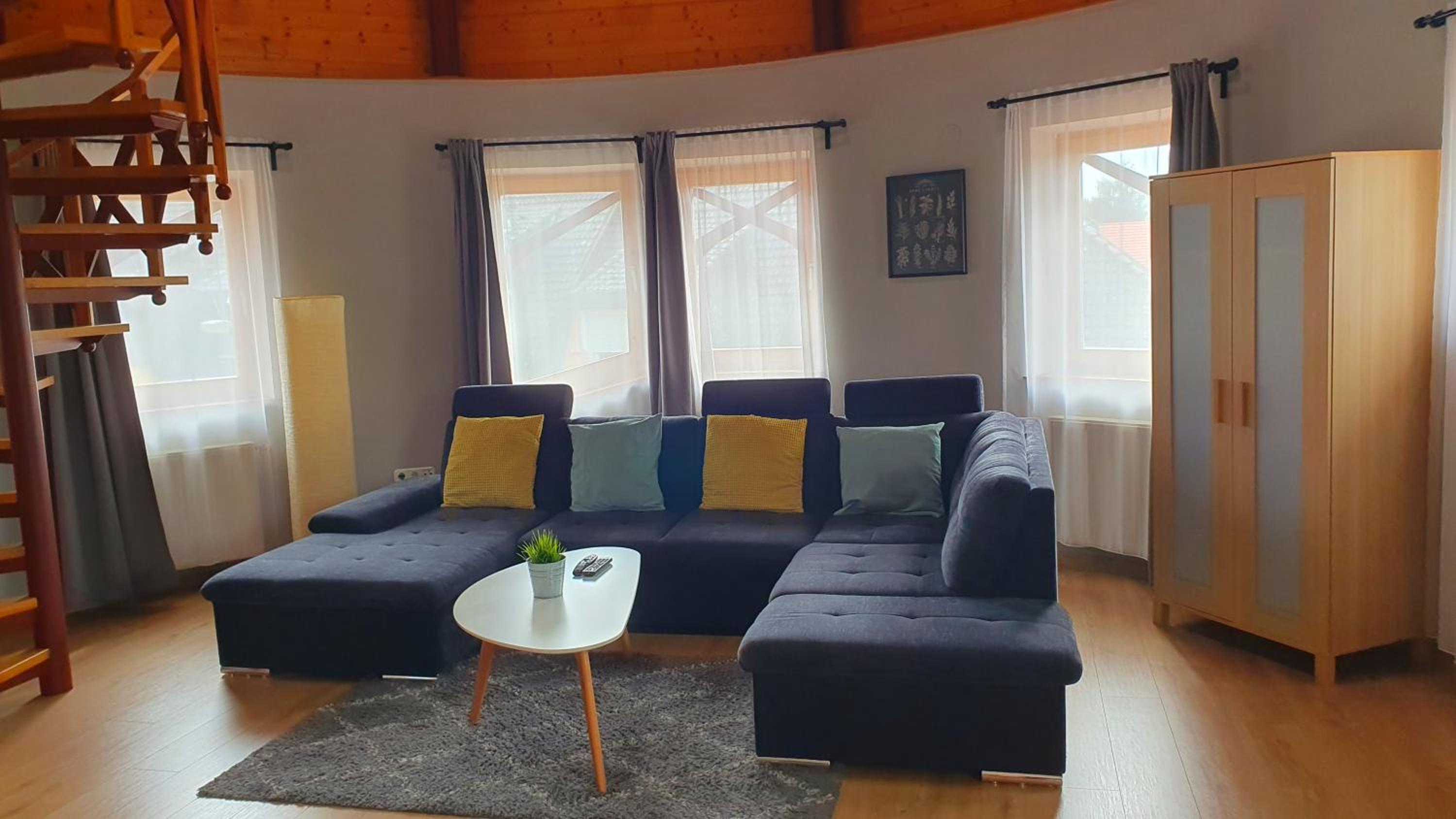 Apartment - Split Level - Photo 39