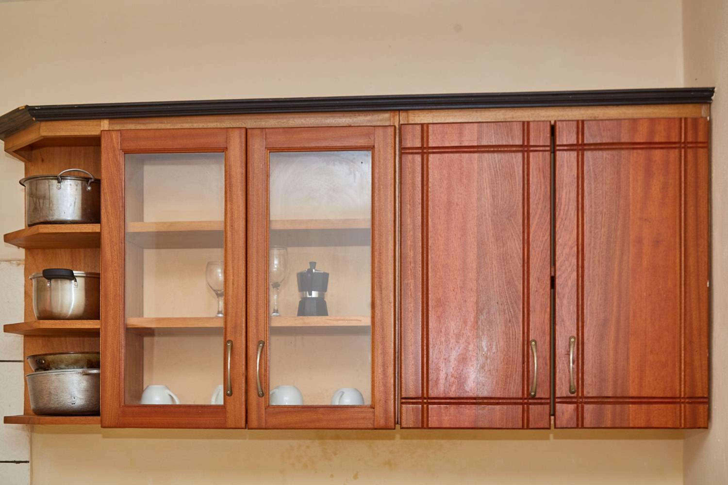Three-Bedroom Apartment with Mountain View photo 2