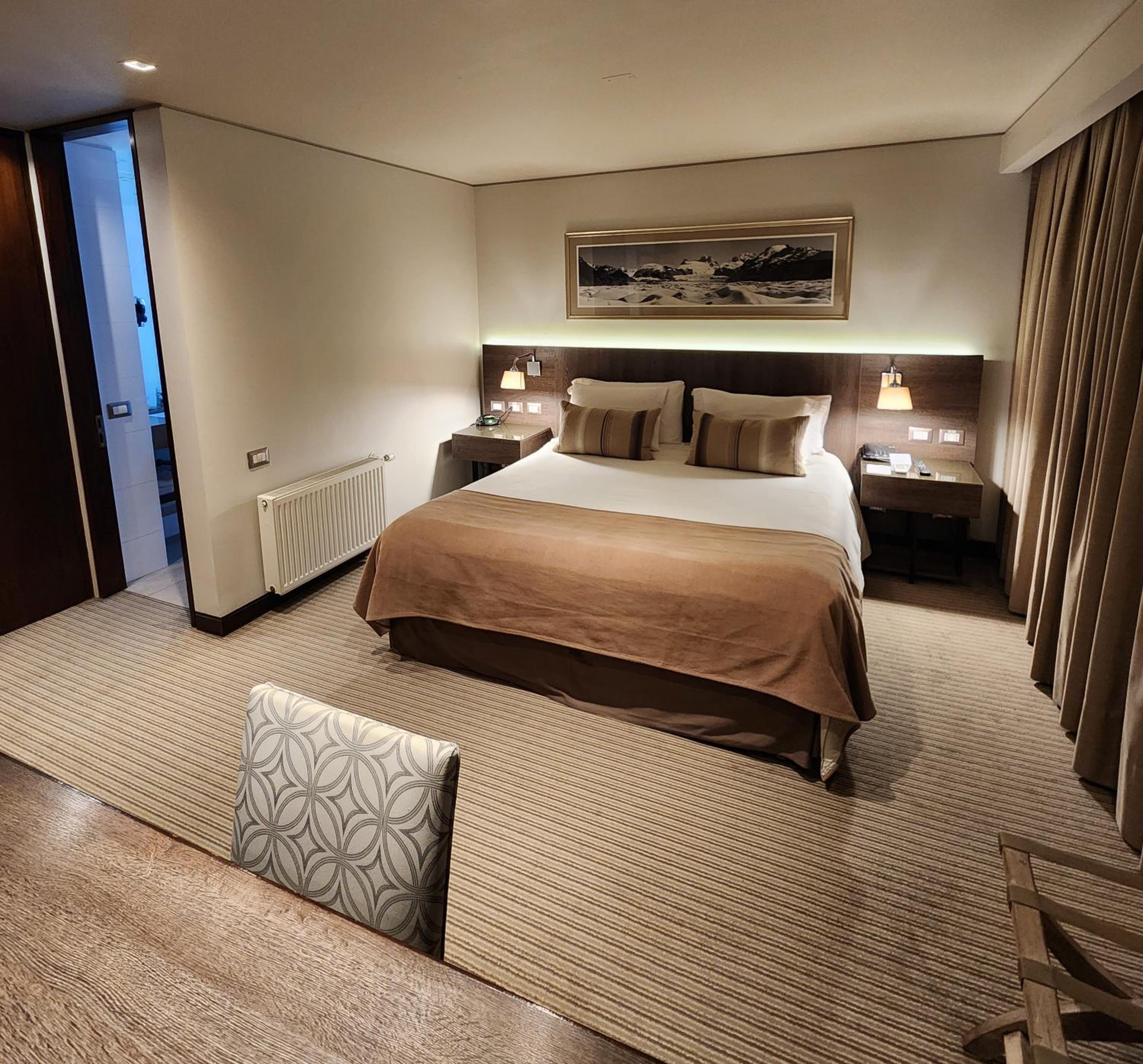 Suite - Photo 11
