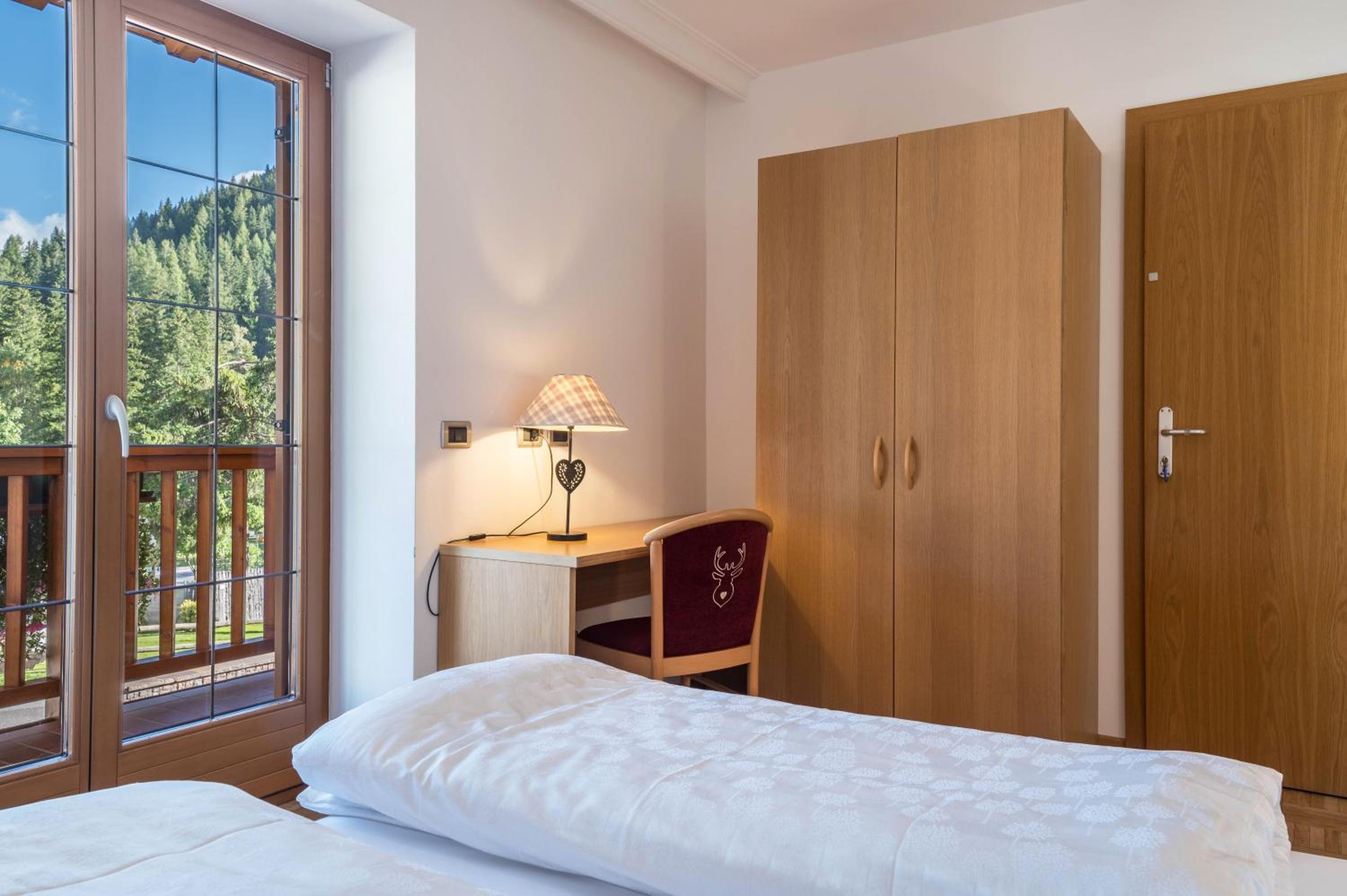 Two-Bedroom Deluxe Apartment with Garden View