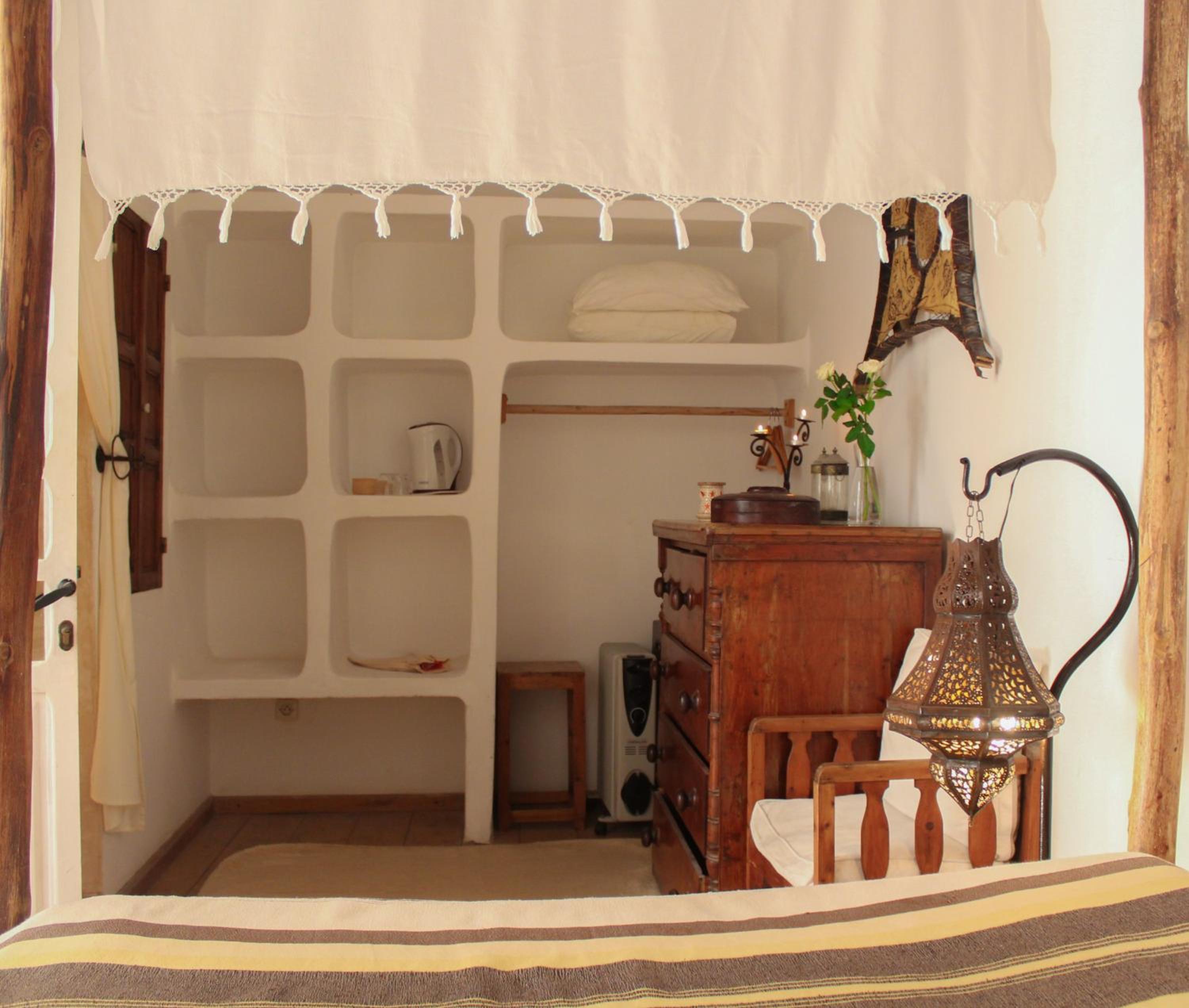 Single Room with Large Bed