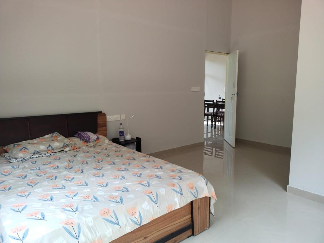 One-Bedroom House photo 1