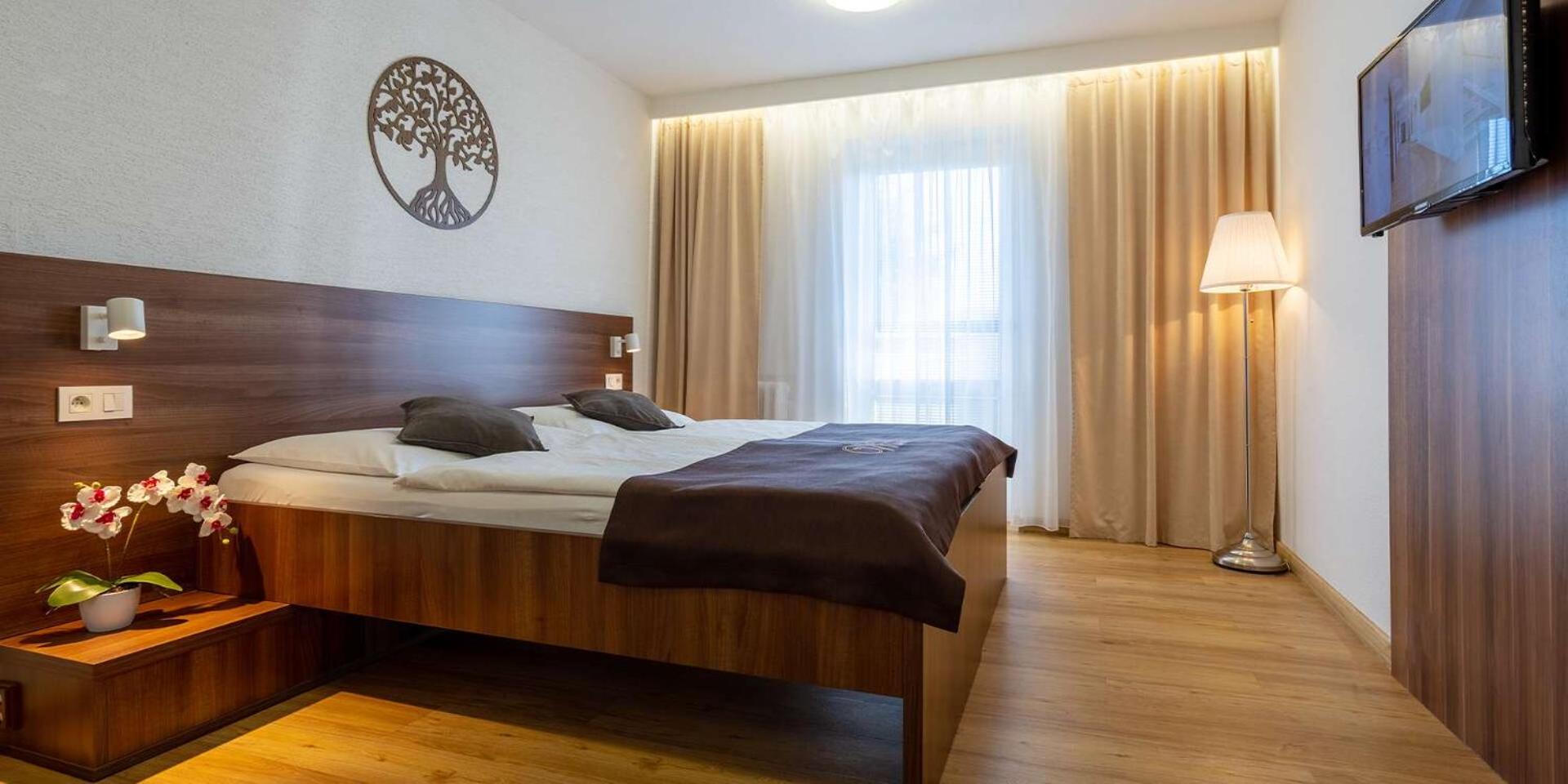 Double Room - Photo 11