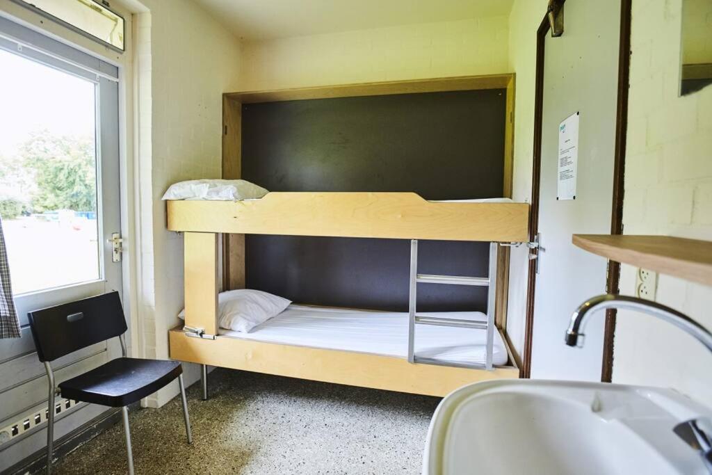 Eight-Bedroom House photo 1