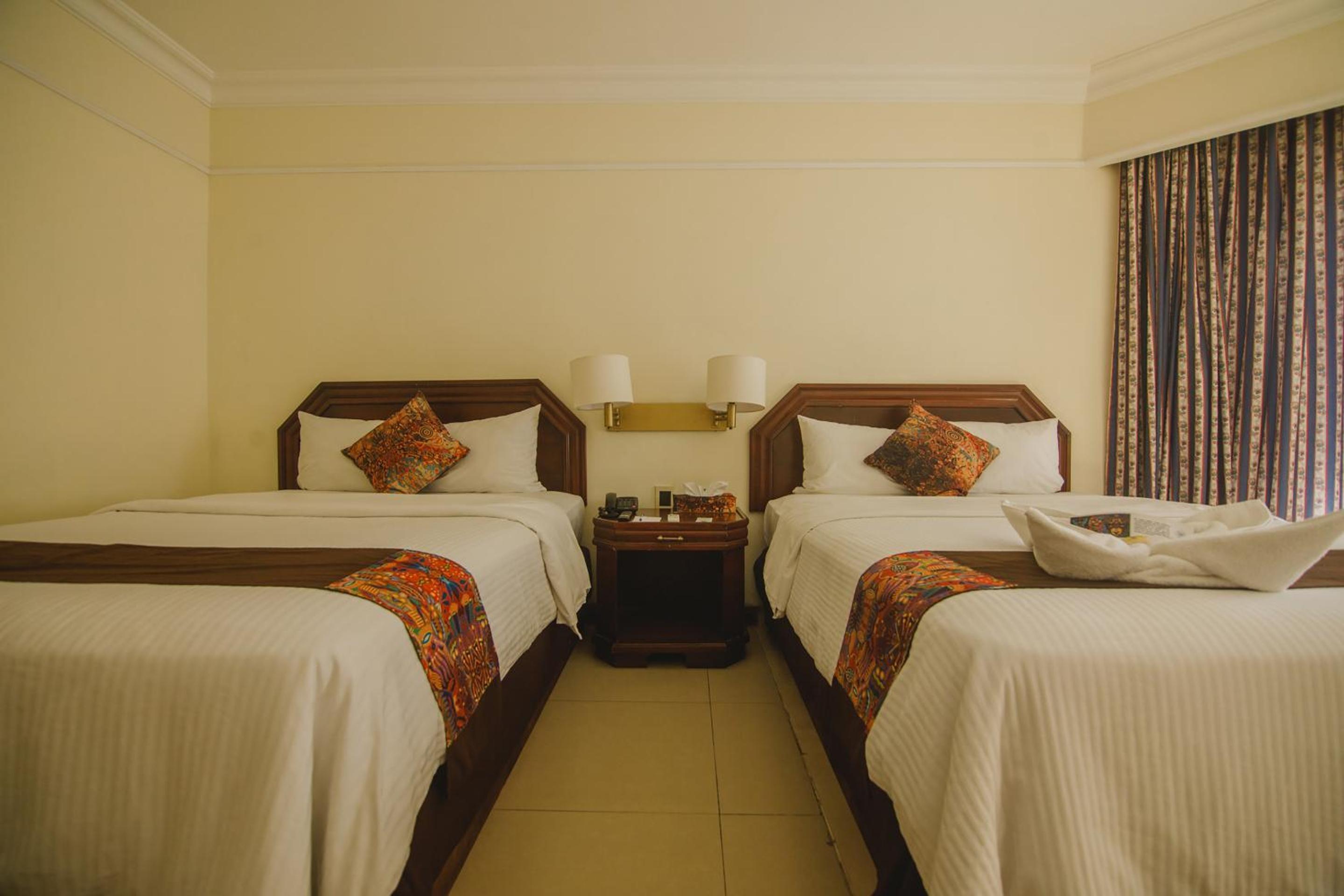 Superior Double Room with Two Double Beds - Photo 6