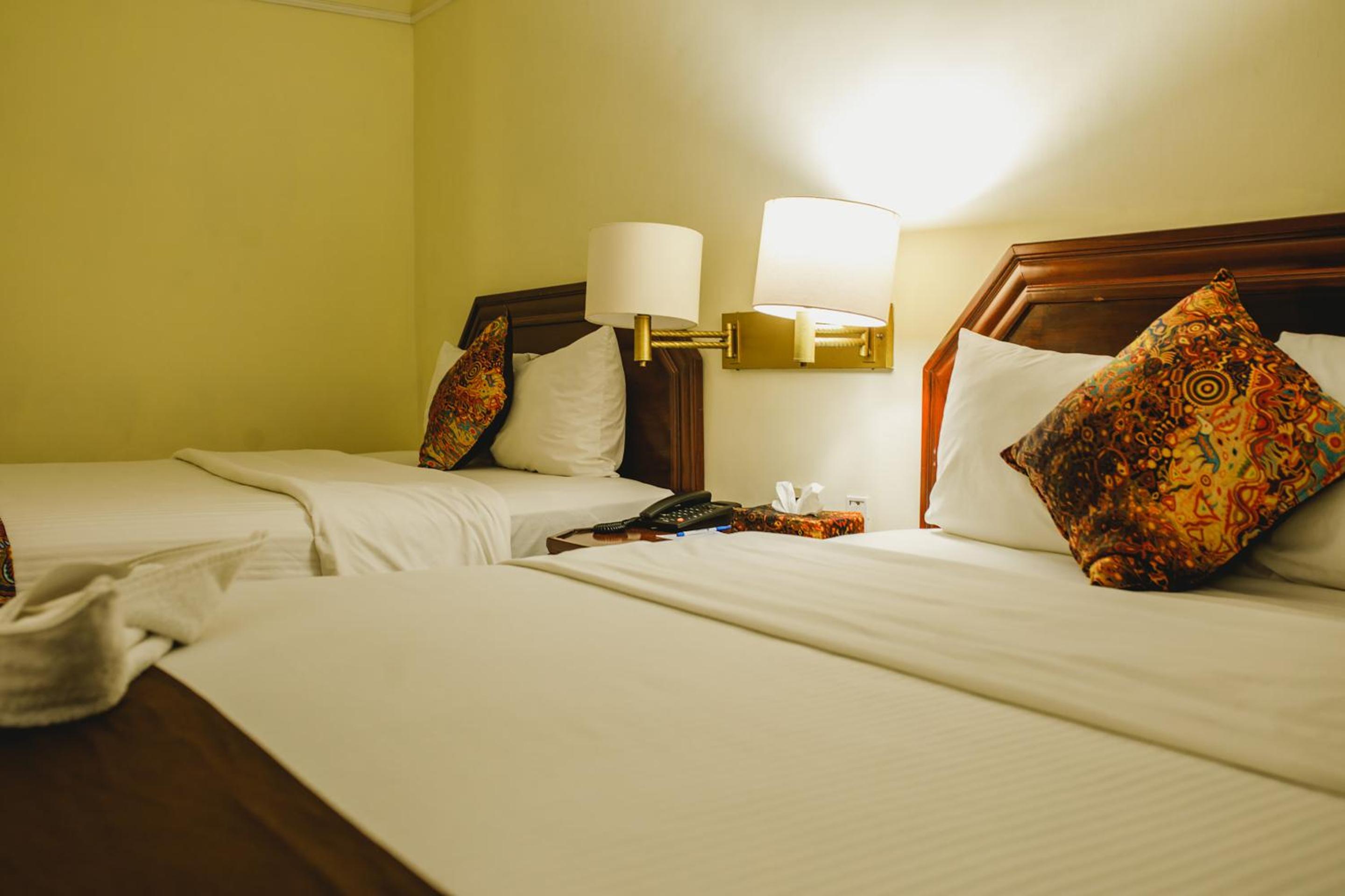 Superior Double Room with Two Double Beds - Photo 5