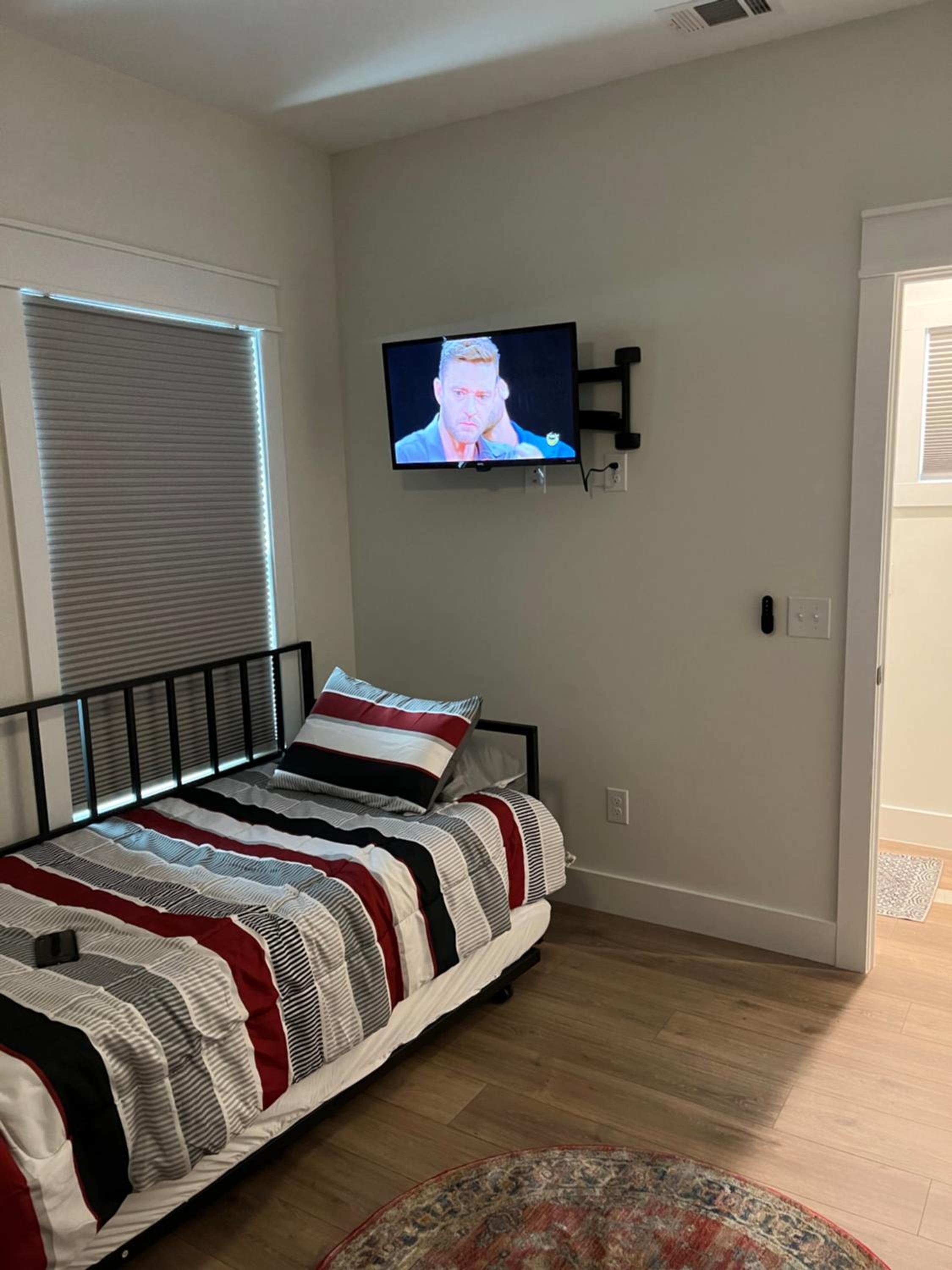 Three-Bedroom House photo 1
